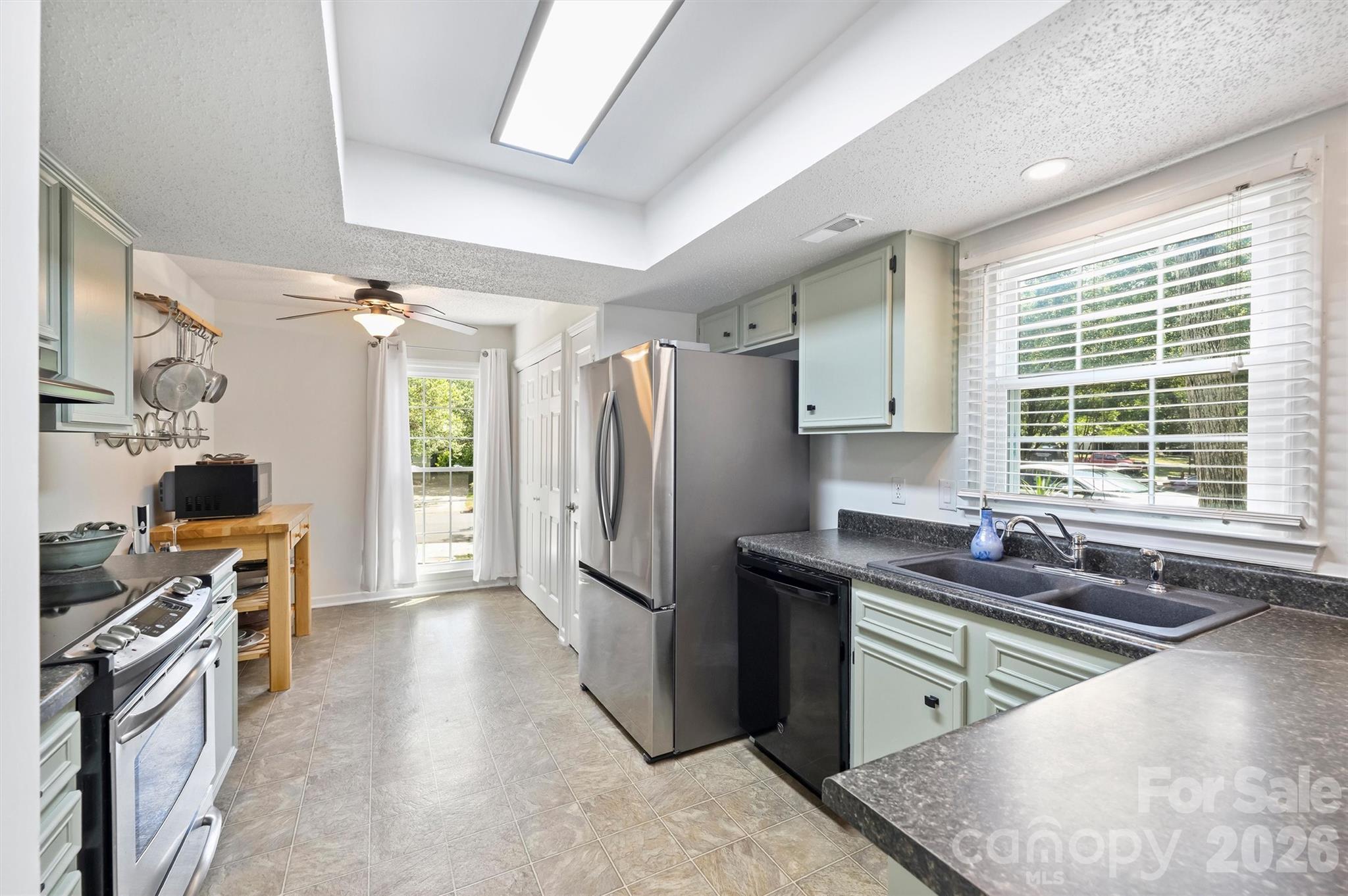 Renaissance On Carmel - Residential
