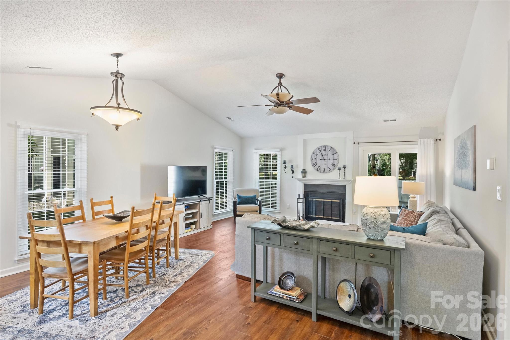 Renaissance On Carmel - Residential