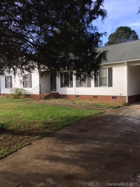 Ranch style home 1532 square feet with 1 acre of land fenced in, 3 bedrooms, 2 baths, nice den with brick fireplace, seperate dining room, laundry room, kitchen and breakfast nook. Located in the quiet well established neighborhood of Squire Estates. HVAC unit replaced last year.