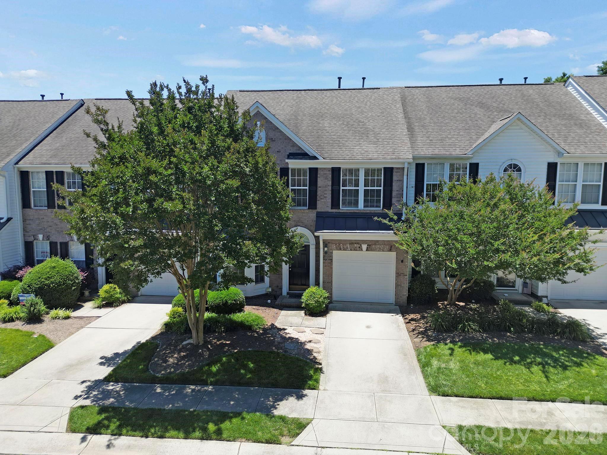 Autumn Cove At Lake Wylie - Residential
