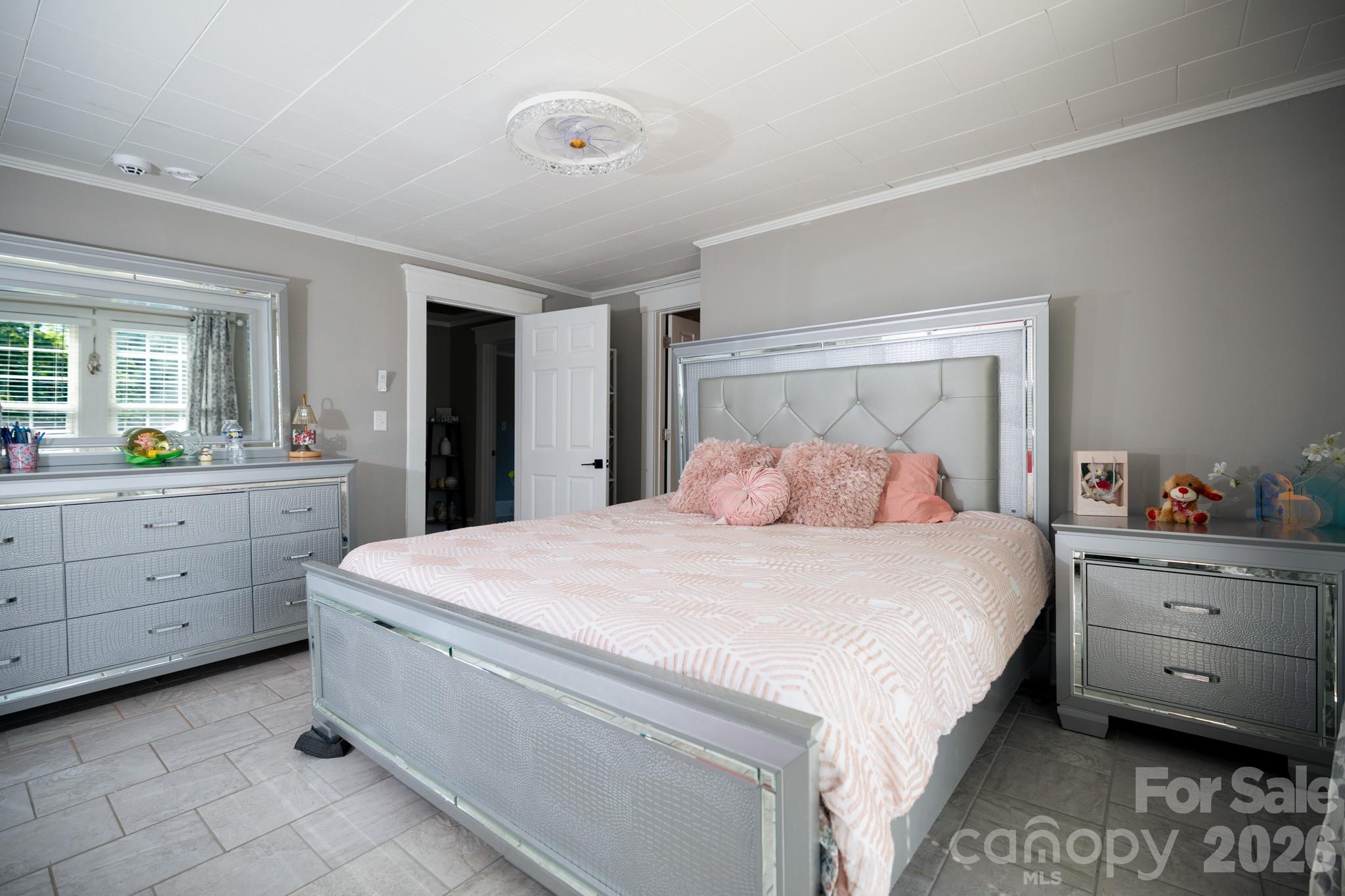 ARLINGTON - Residential