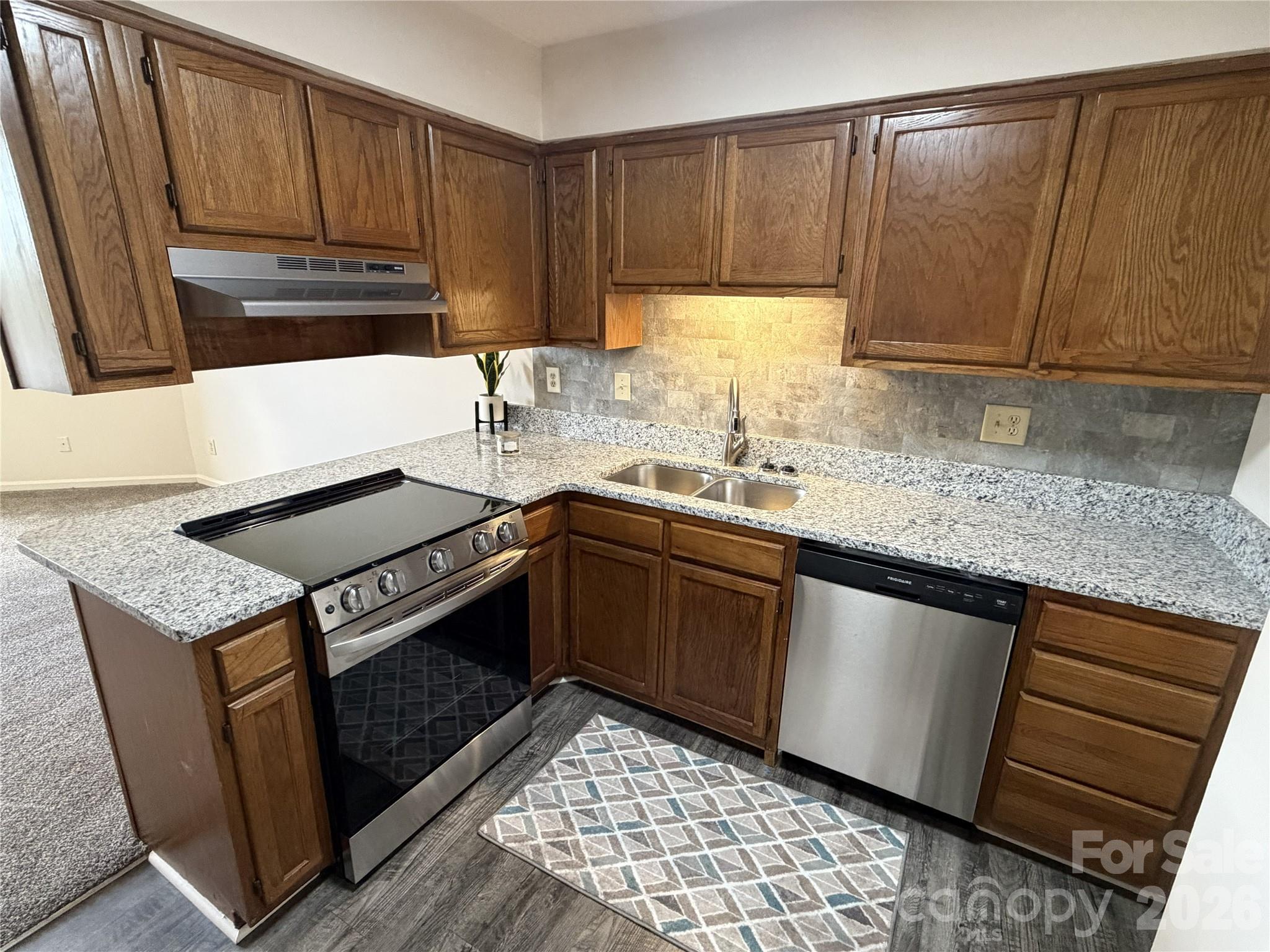 Locke Mill Plaza - Residential