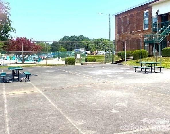 Locke Mill Plaza - Residential