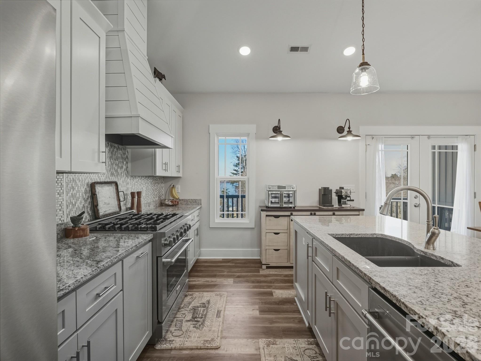 Island Point - Residential