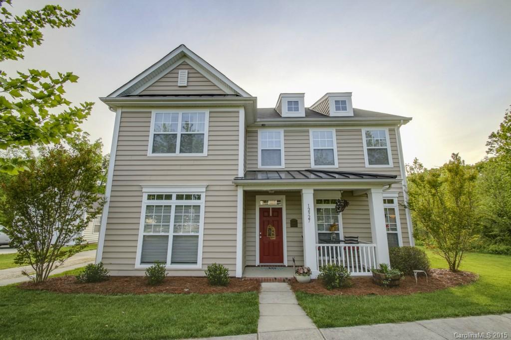 Arguably the best lot in the neighborhood!  Back corner so the fenced back yard is totally private!  Sidewalk community with beautiful common areas including a pond. This open concept home is wonderful for entertaining as the kitchen easily flows in to the eating areas, 2-story great room and awesome back yard!  All bedrooms are upstairs, including a large master bedroom with en suite bathroom!