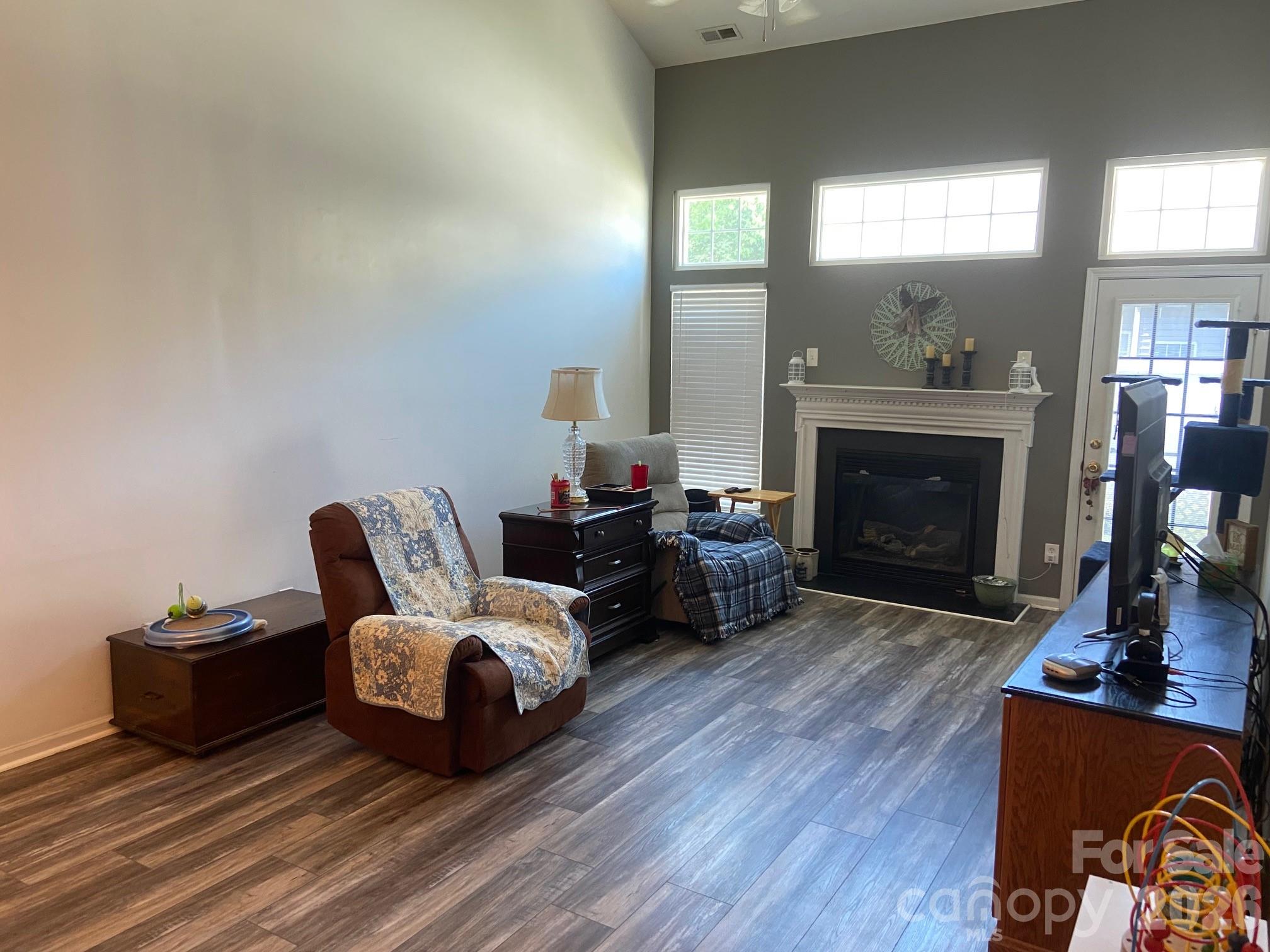 Sunset Point Townhomes - Residential