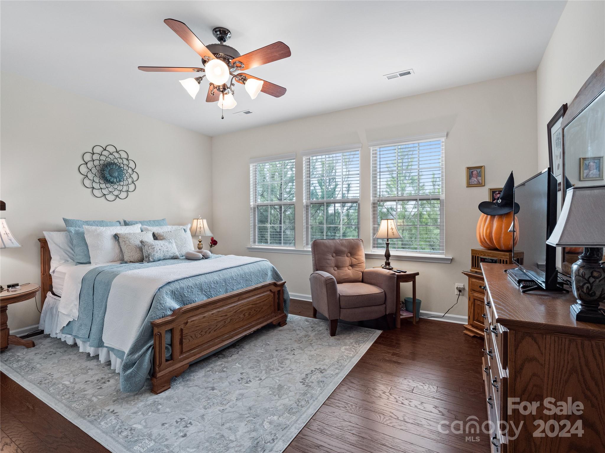 Summerhouse at Paddlers Cove - Residential