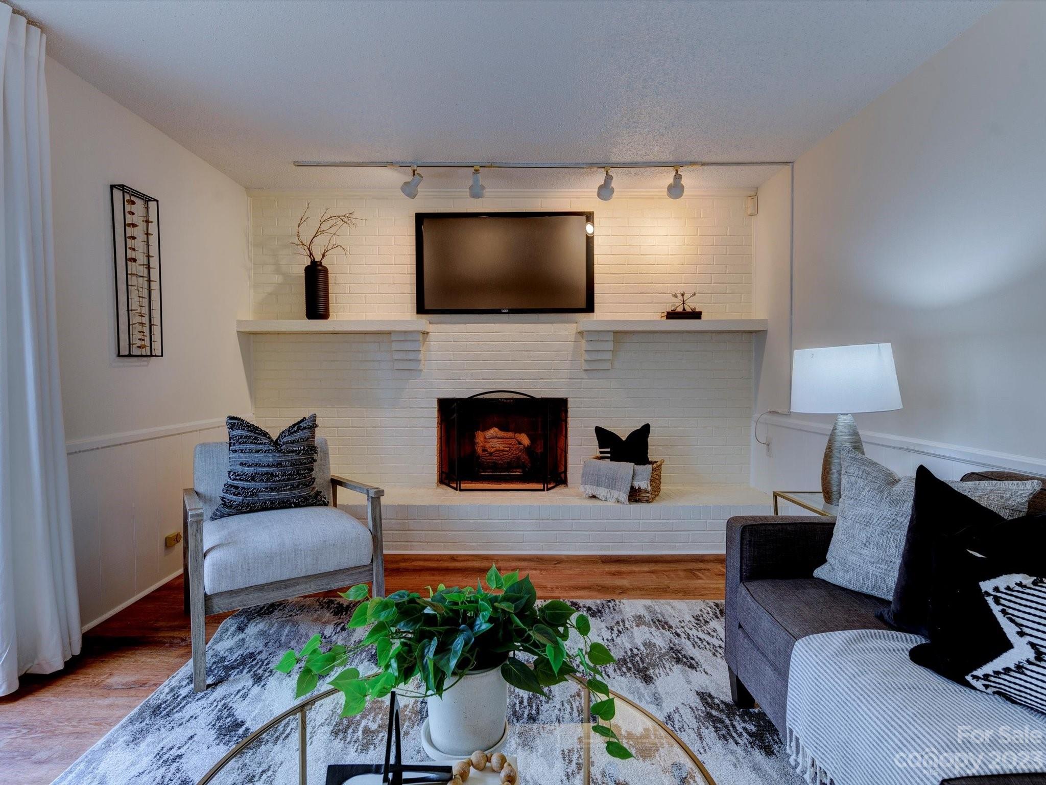 Waverly Hall - Residential