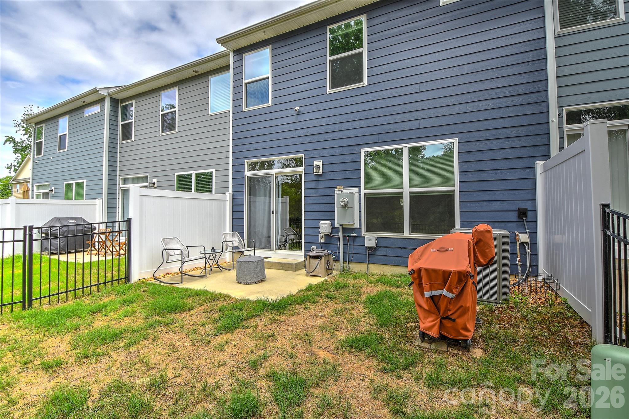 The Townhomes at McKee Glen - Residential