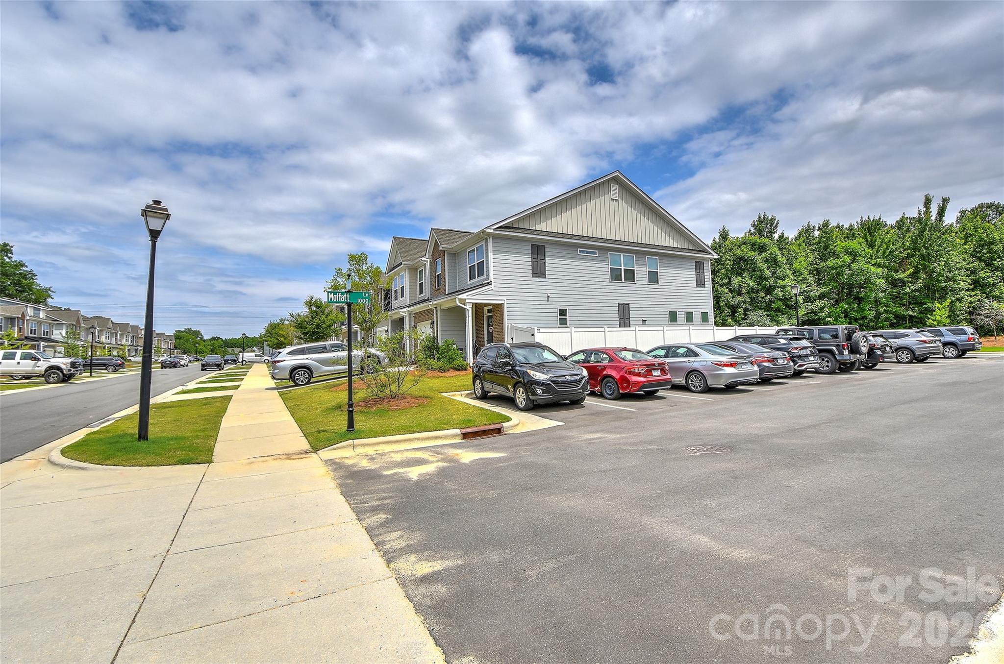 The Townhomes at McKee Glen - Residential