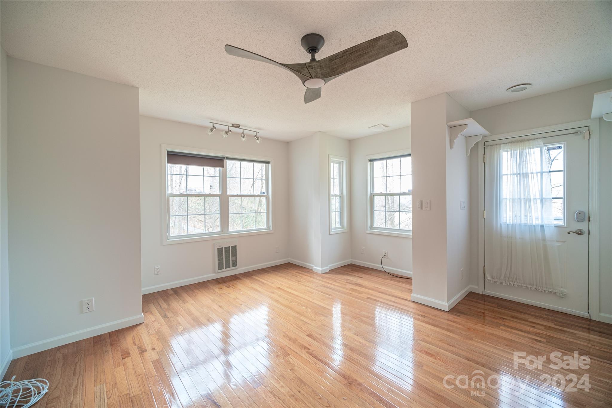 Sunny Ridge Estates - Residential