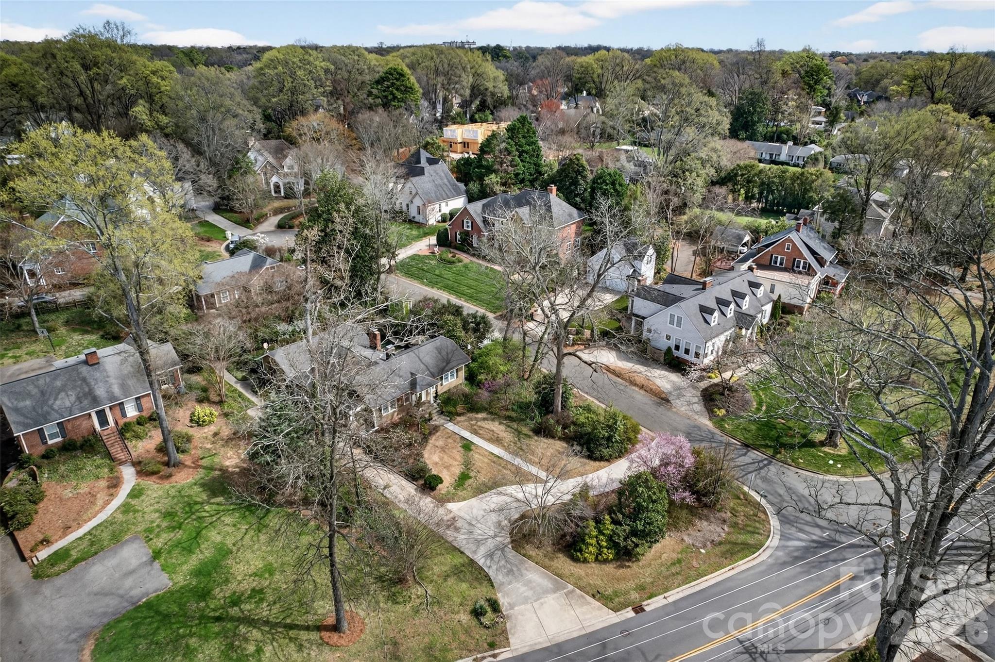 ±0.54 ACRES – PRIME CORNER LOT IN SOUTHPARK/FOXCROFT! Rare 266’ deep homesite offering an excellent opportunity to build a custom home with space for outdoor living, including pool and entertaining areas. Located in a highly desirable, established area just minutes from SouthPark shopping, dining, and everyday conveniences. Ideal for buyers or builders seeking location, flexibility, and long-term value.