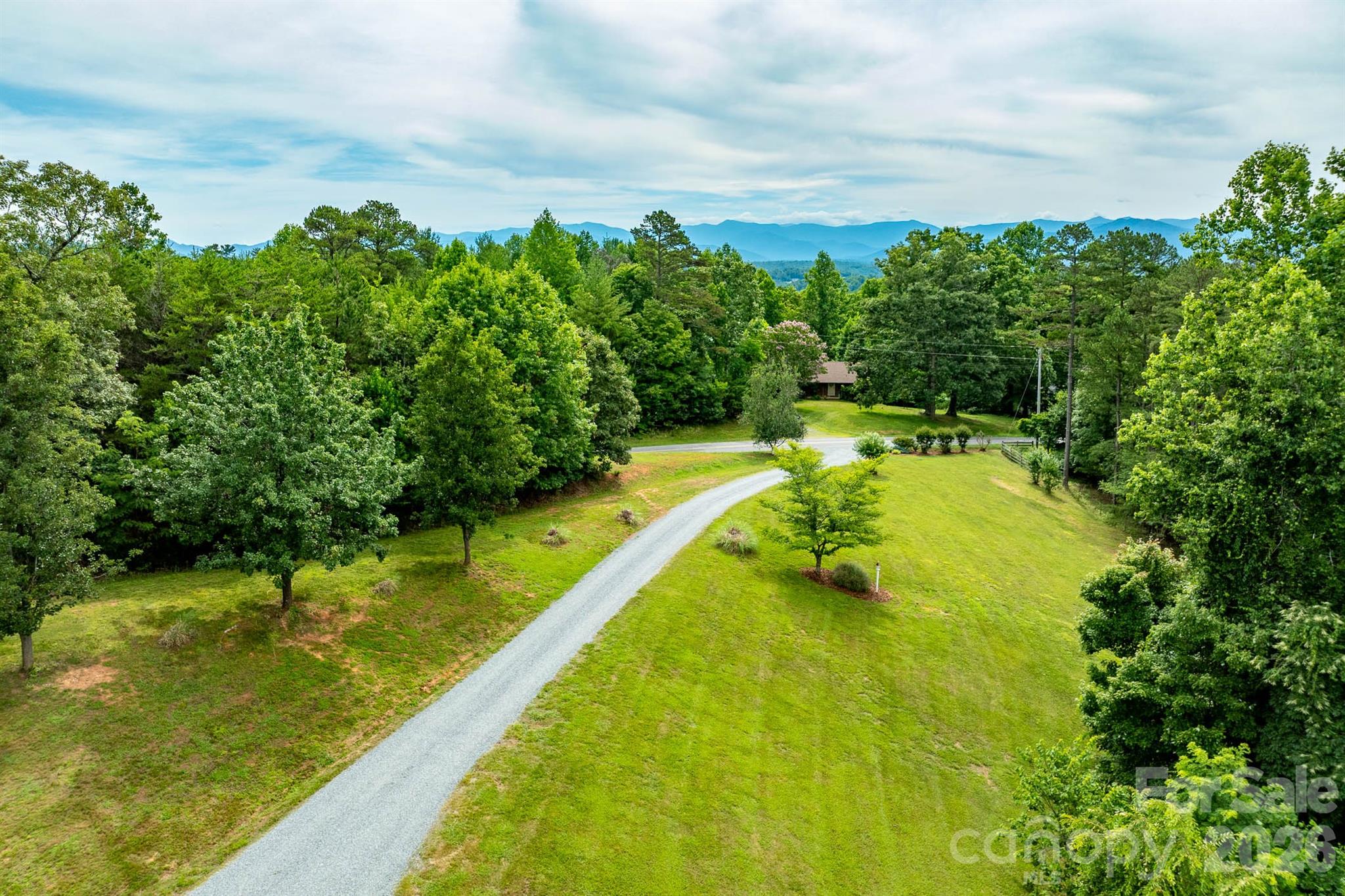 Ridge Runner Retreat - Residential