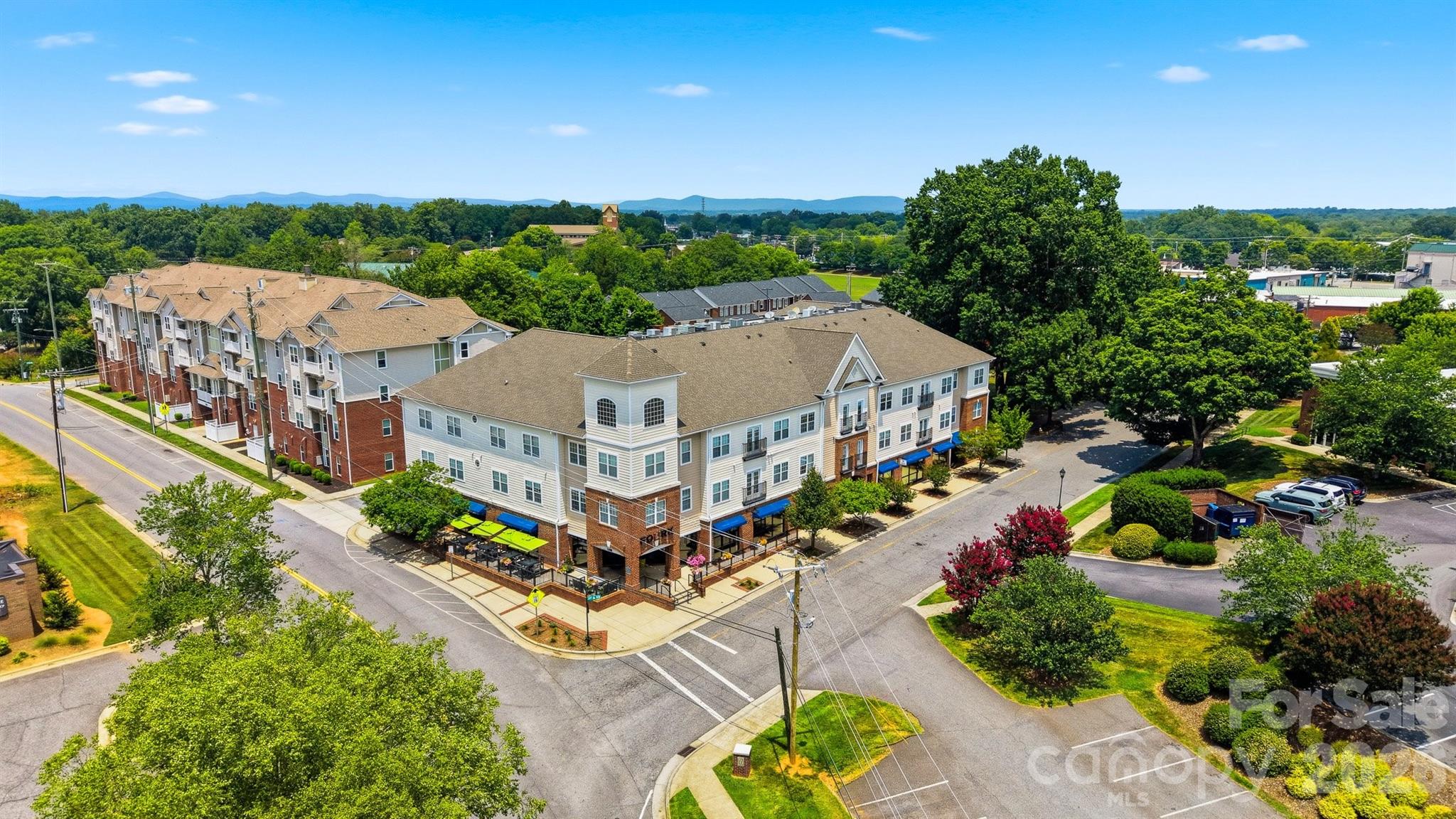 Viewmont Plaza - Residential