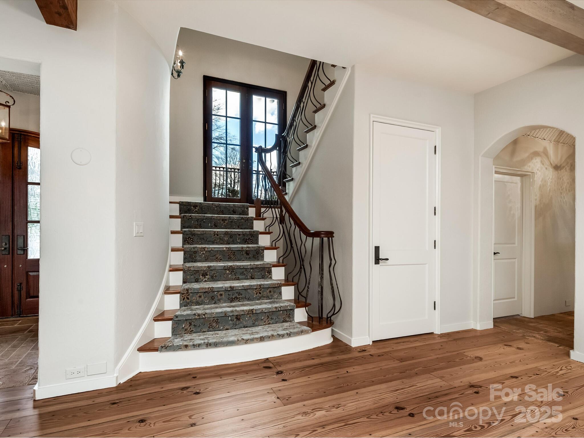 Seven Eagles - Residential