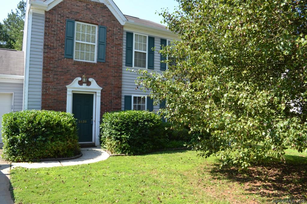 Great community with  pond, walking trails, pool and playground.  End of cul de sac fenced lot with a large back yard, plenty of room for a vegetable garden, backs to trees for privacy. New Roof October 2014,  New black appliances , arched door ways, new carpet vaulted ceiling with fan in Master, fireplace in Great Room, Laundry on main.  Home Warranty is provided by Seller. You will love calling this your HOME!
