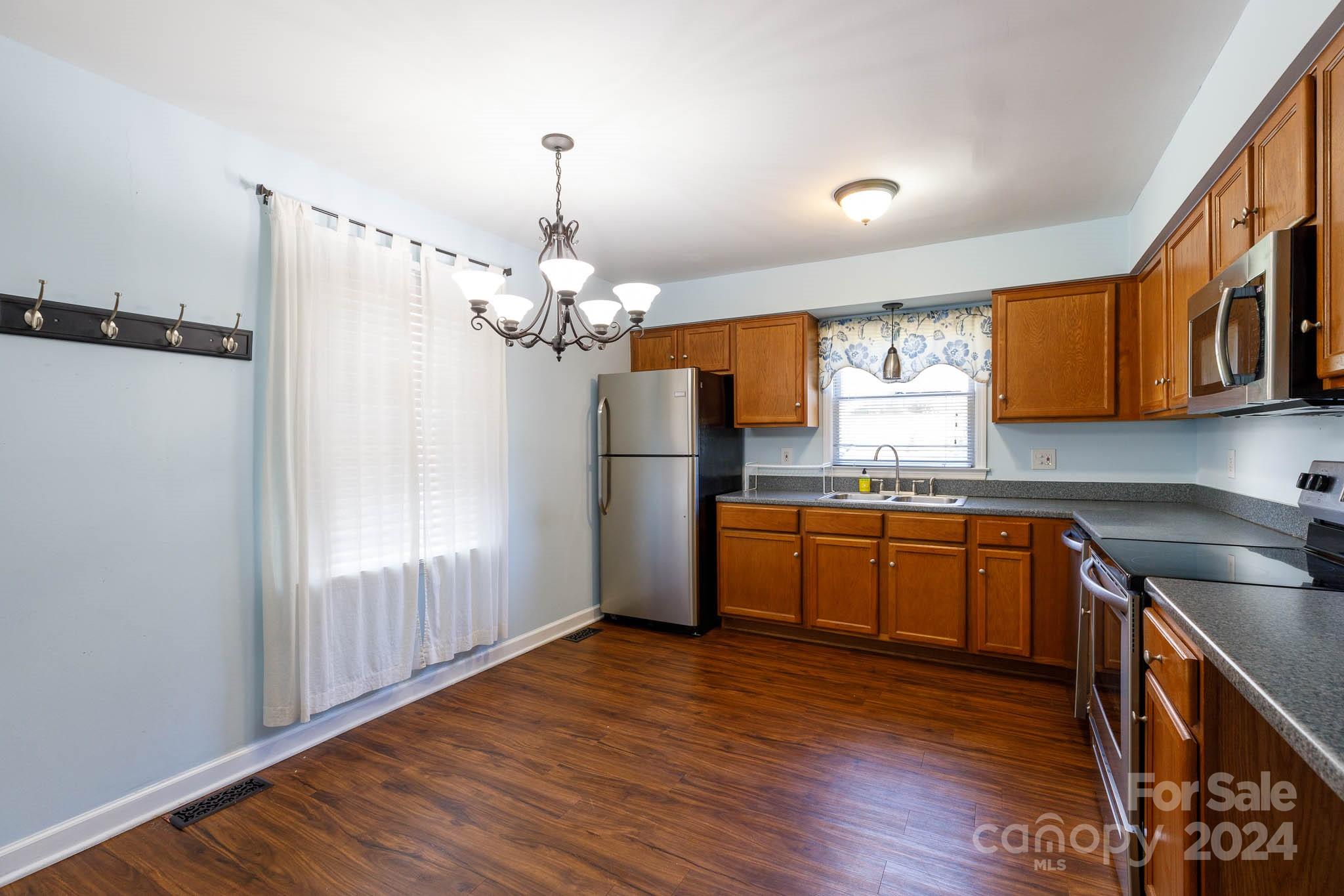 Midbrook - Residential