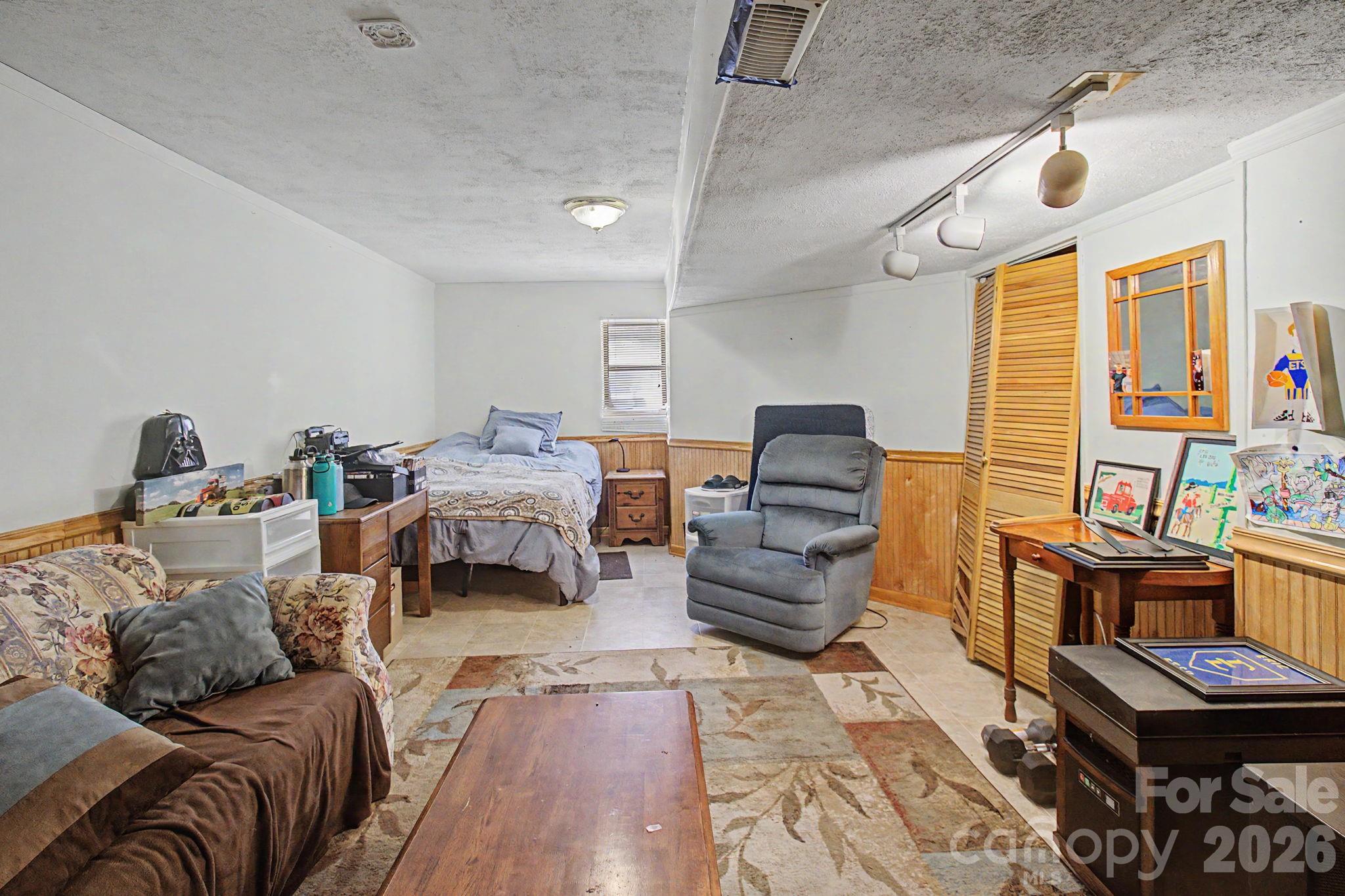 Pinecrest - Residential