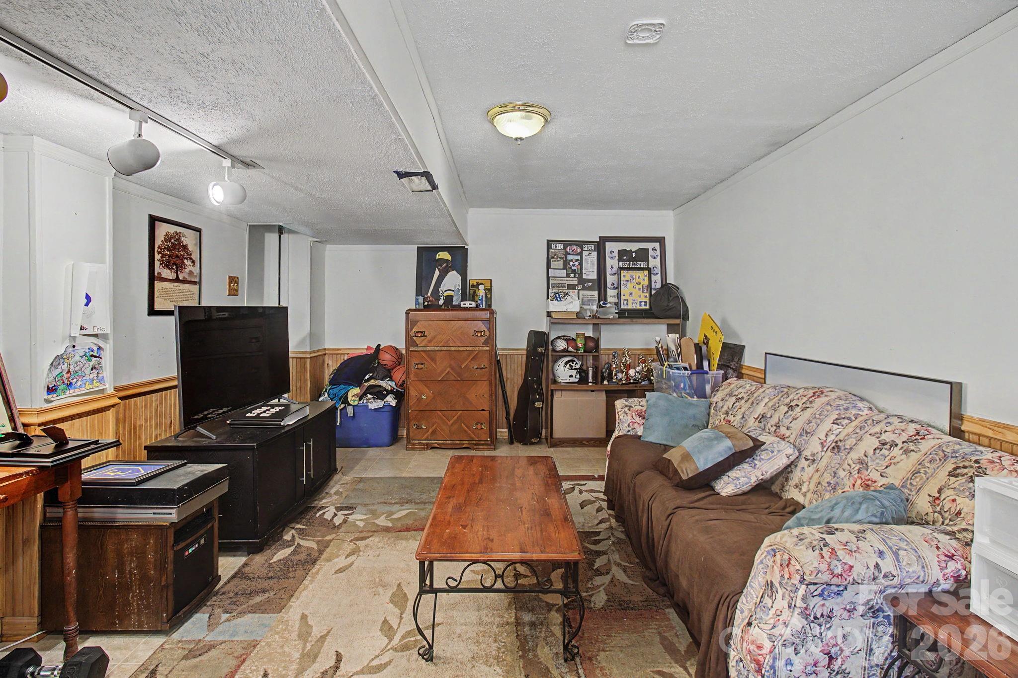 Pinecrest - Residential