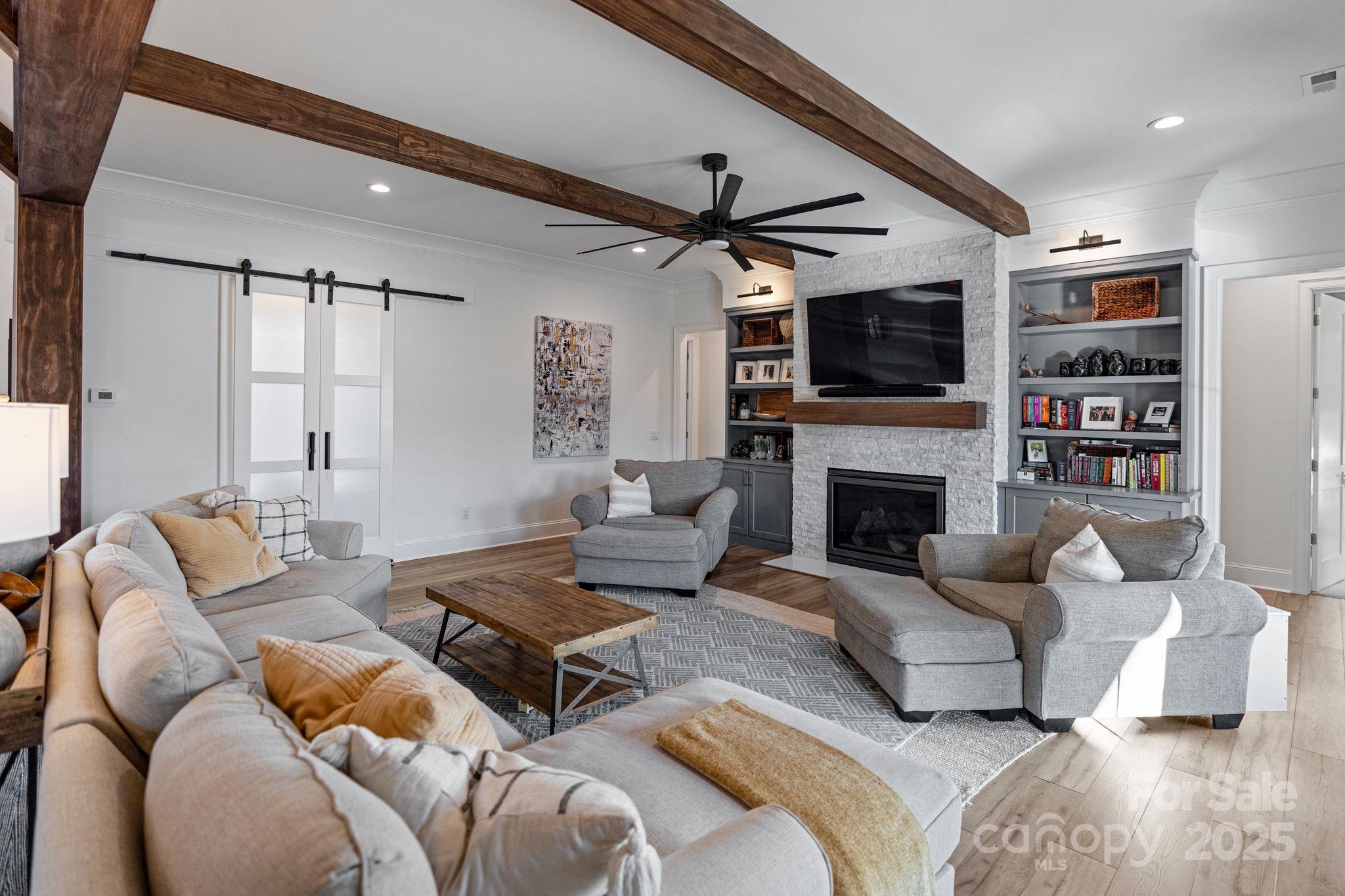 The Retreat At Sunset Ridge - Residential