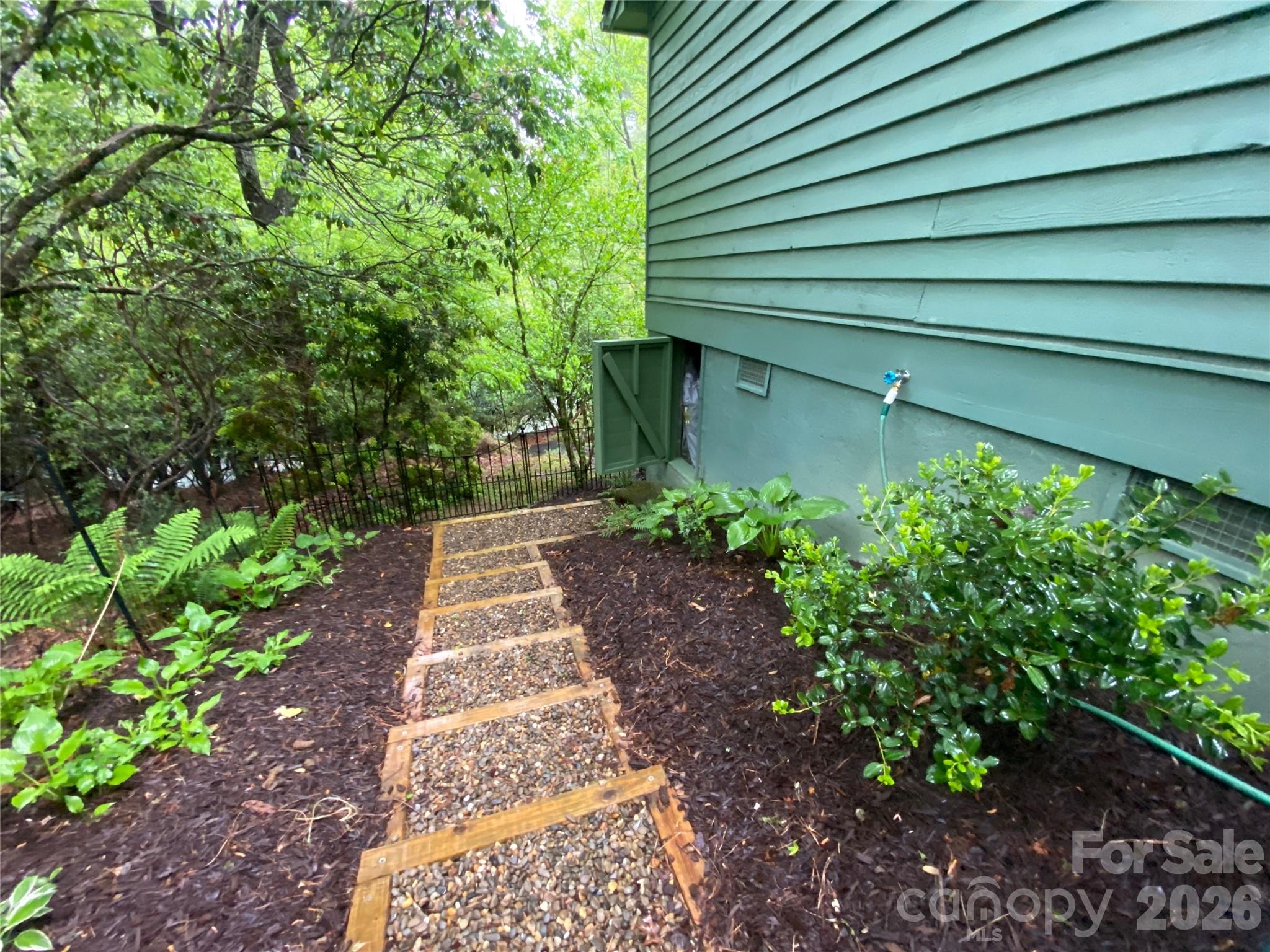 Connestee Falls - Residential