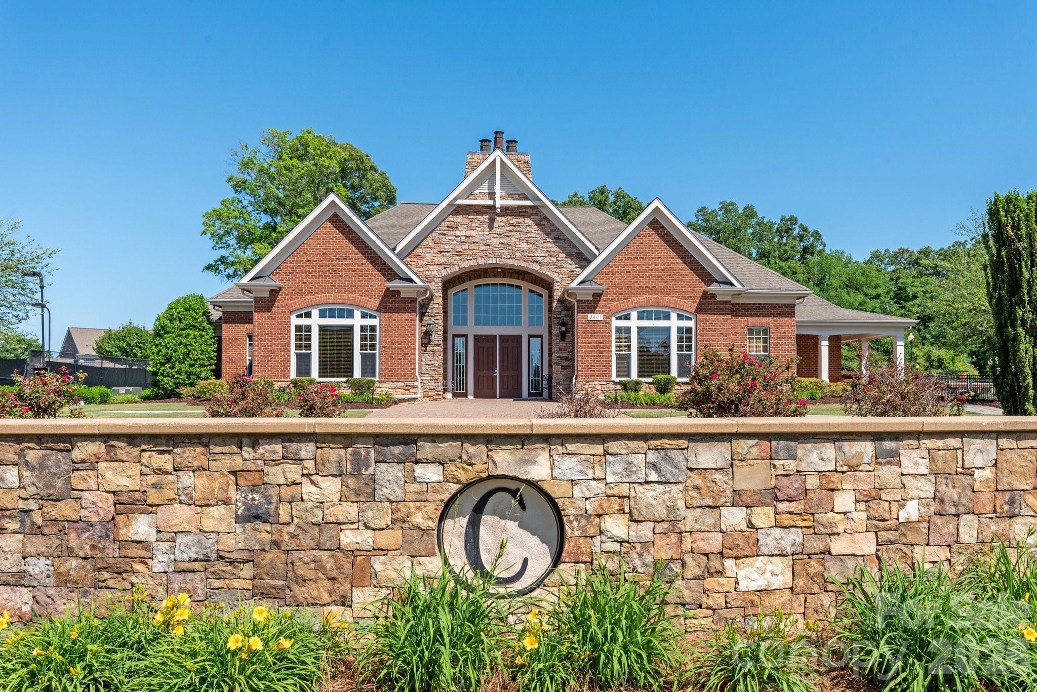 The Chimneys of Marvin - Residential