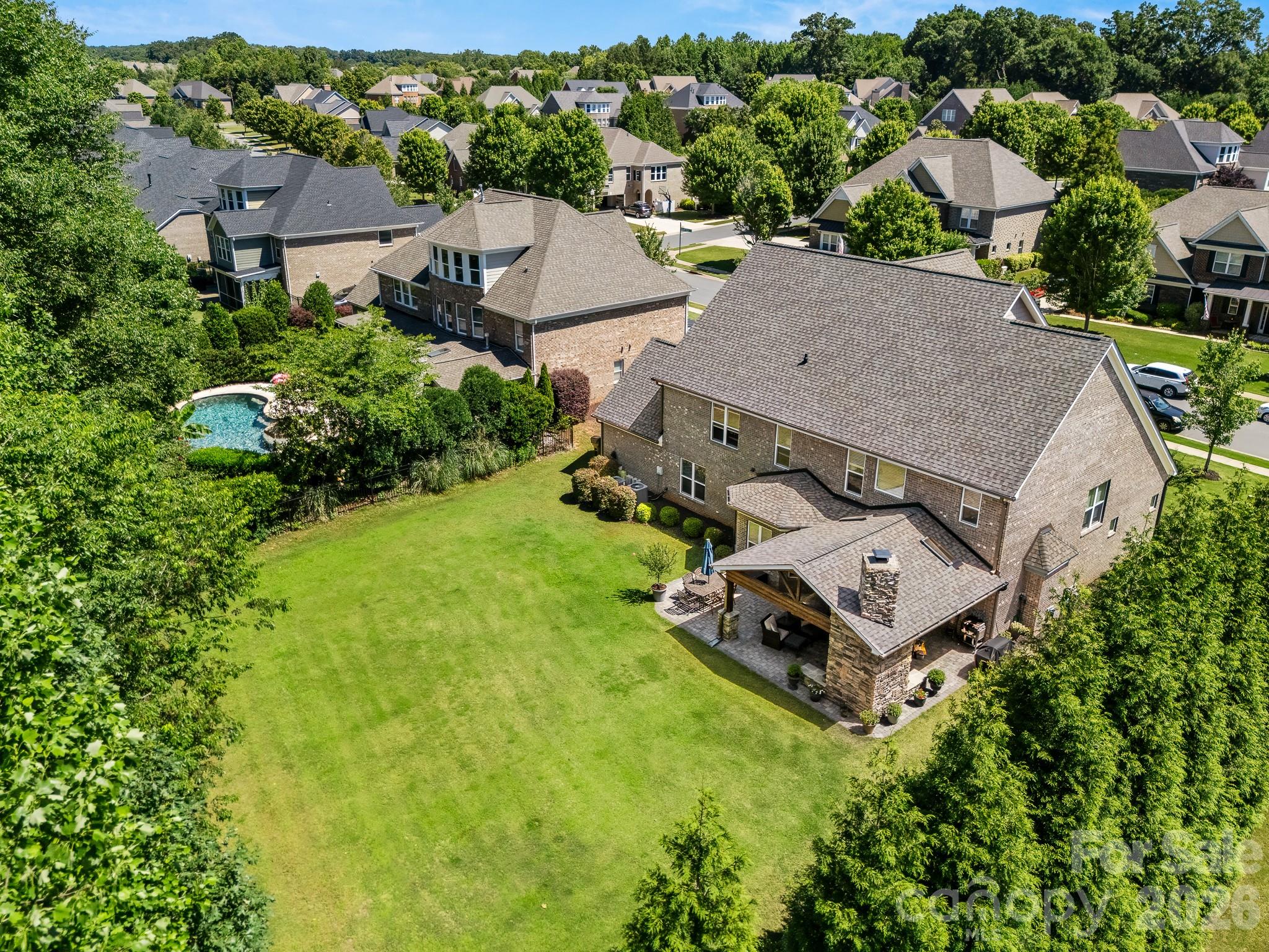 The Chimneys of Marvin - Residential