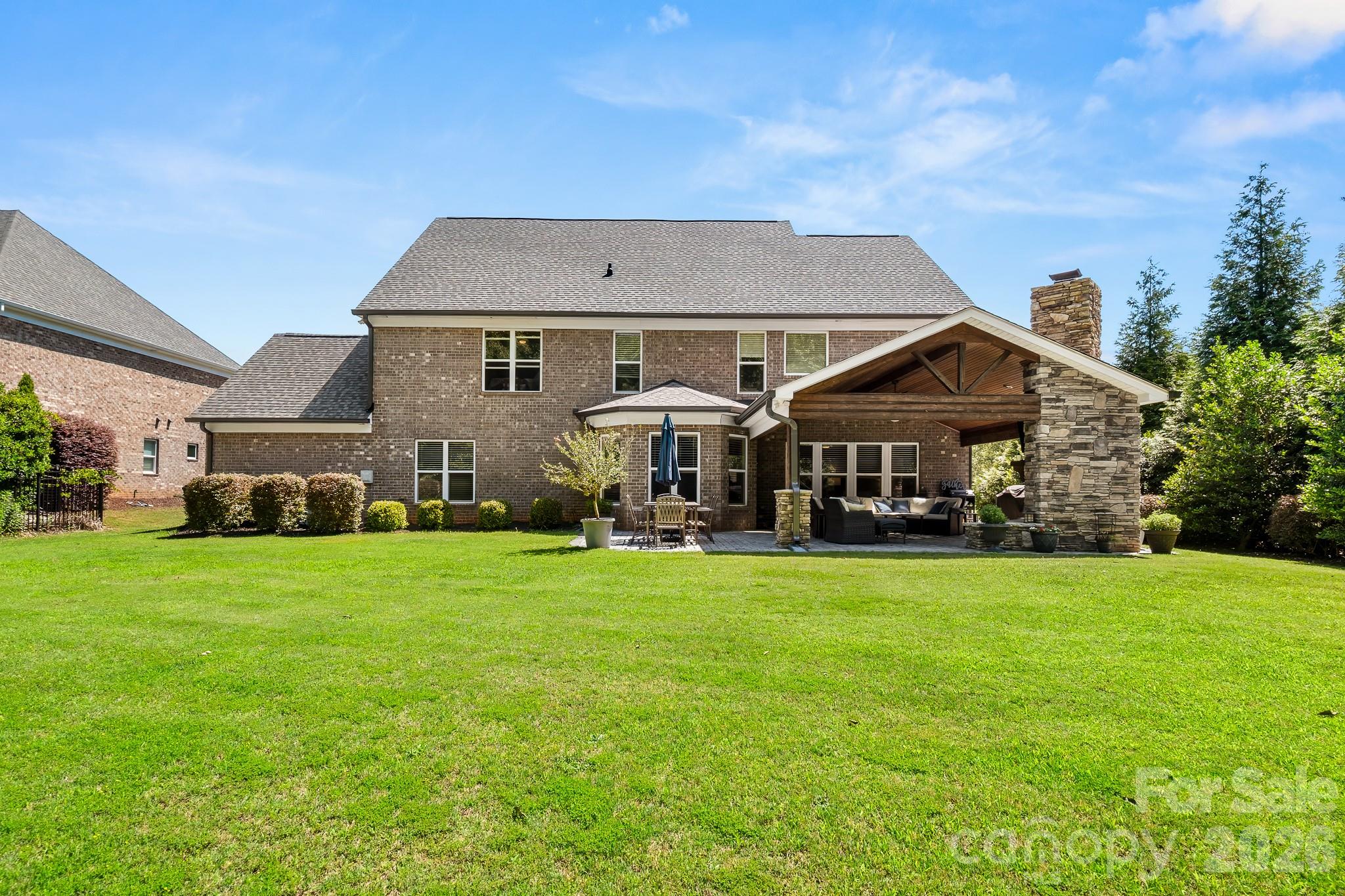 The Chimneys of Marvin - Residential