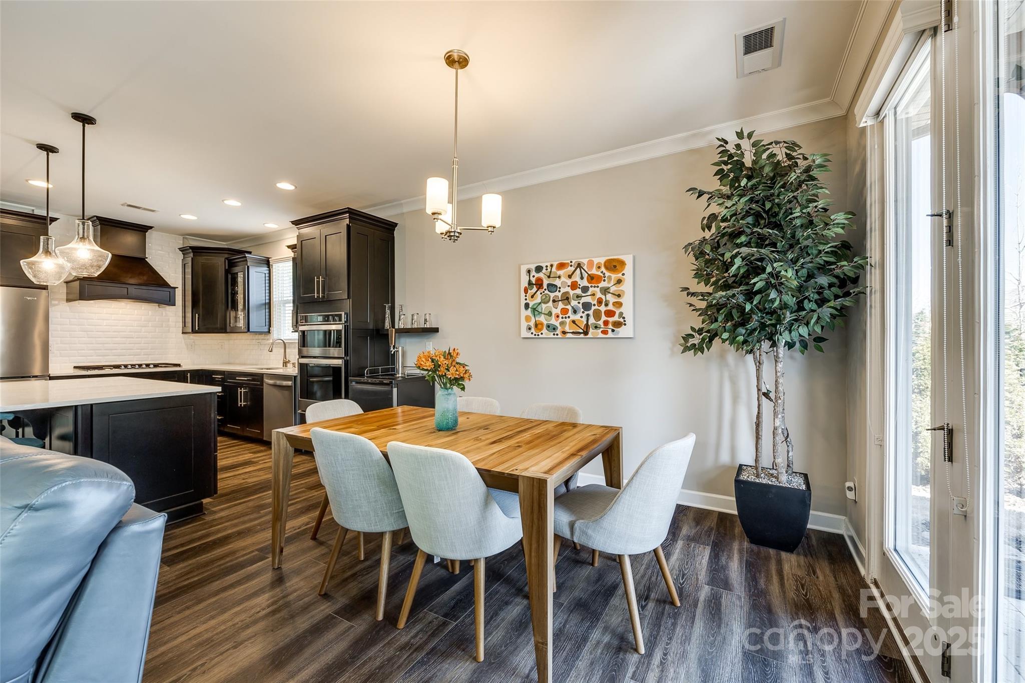 Lake Crest - Residential