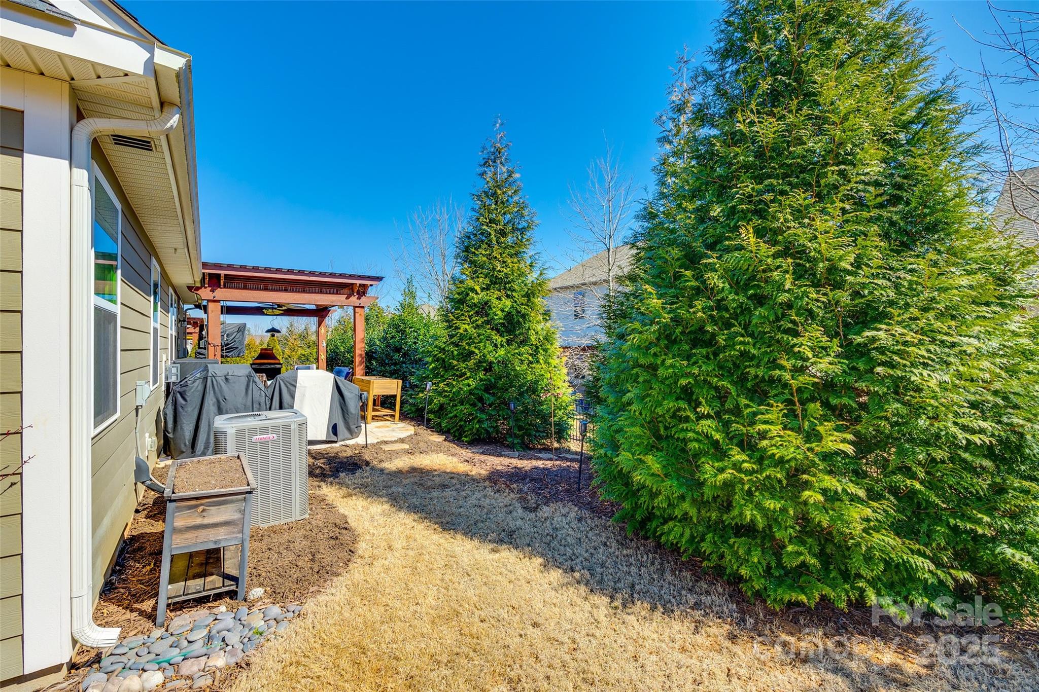 Lake Crest - Residential