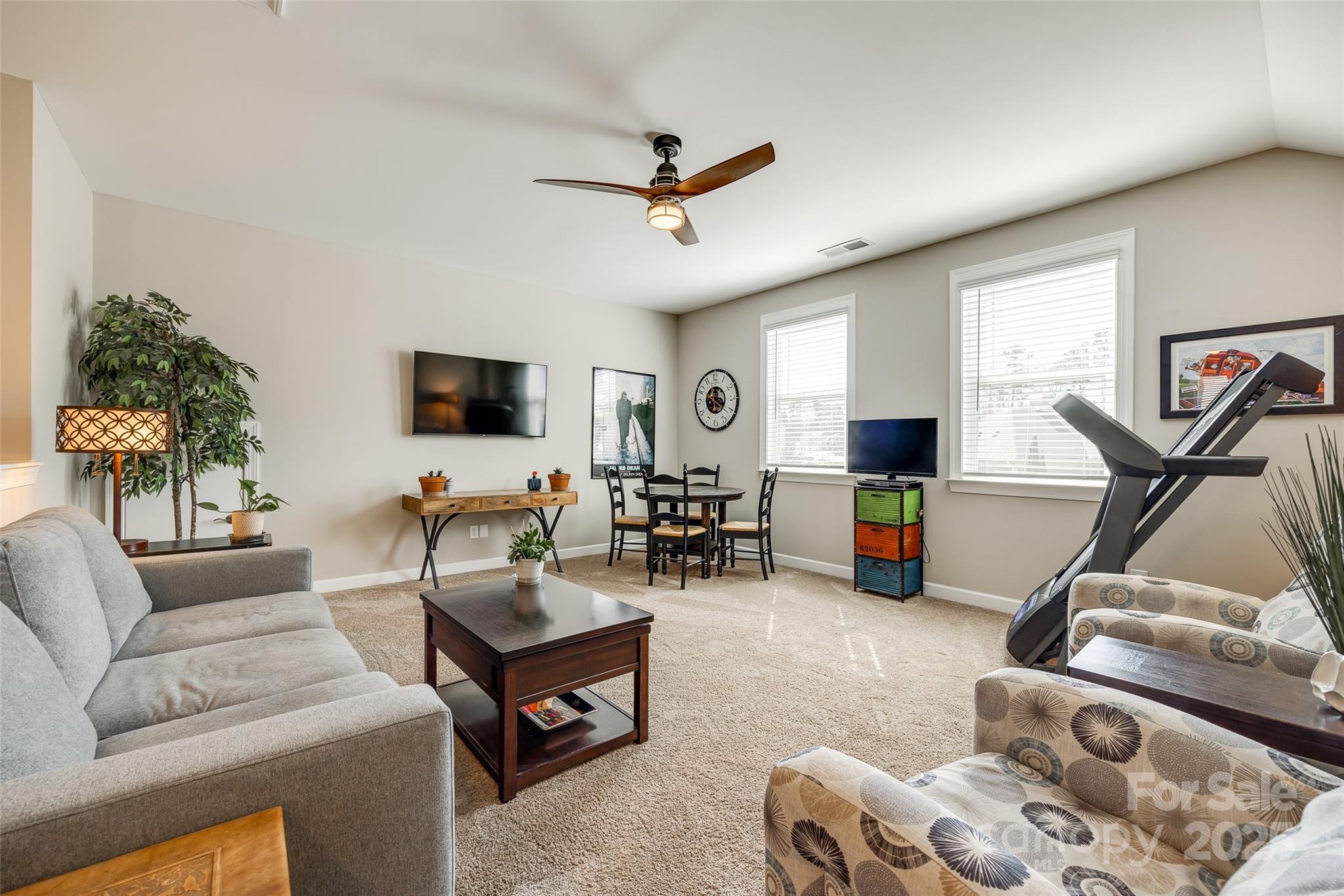 Lake Crest - Residential