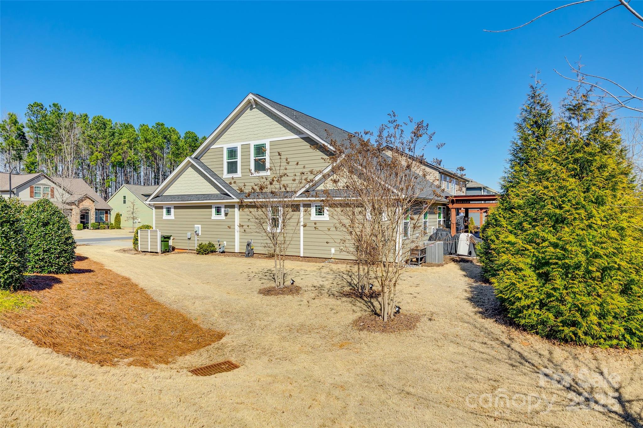 Lake Crest - Residential