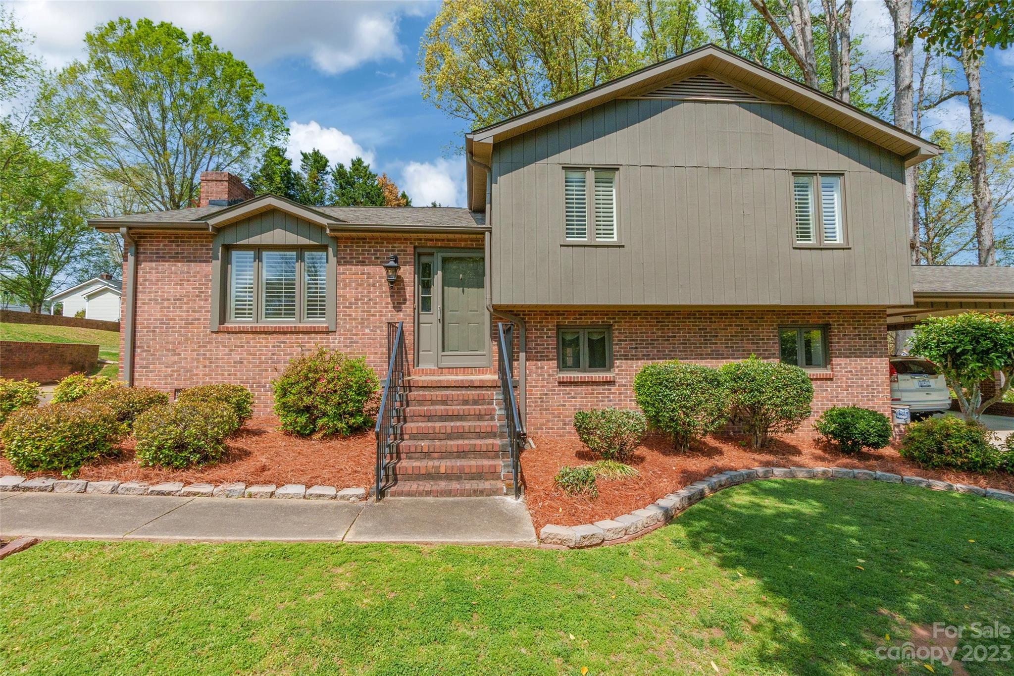 Ragin Estates - Residential