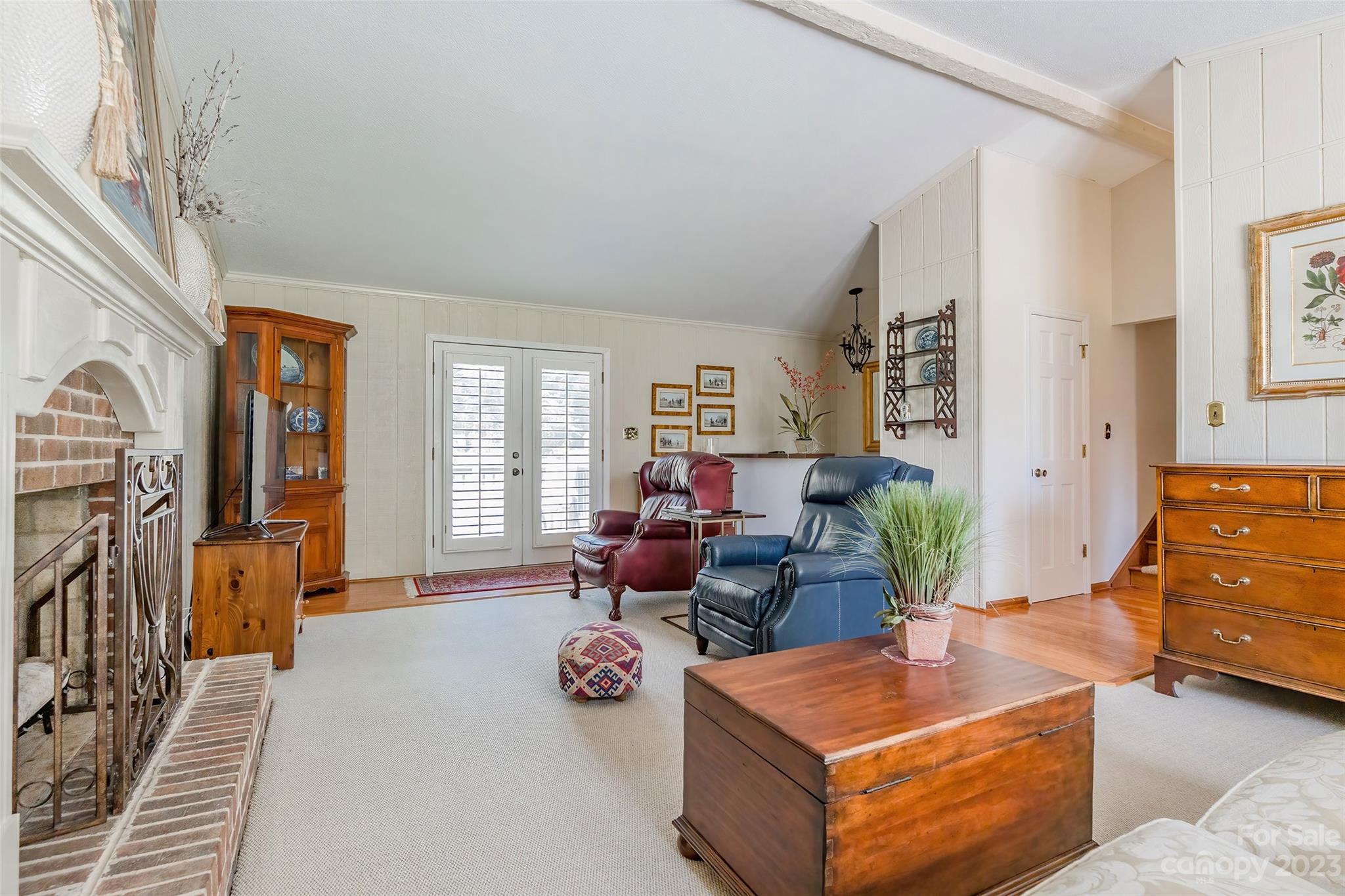 Ragin Estates - Residential