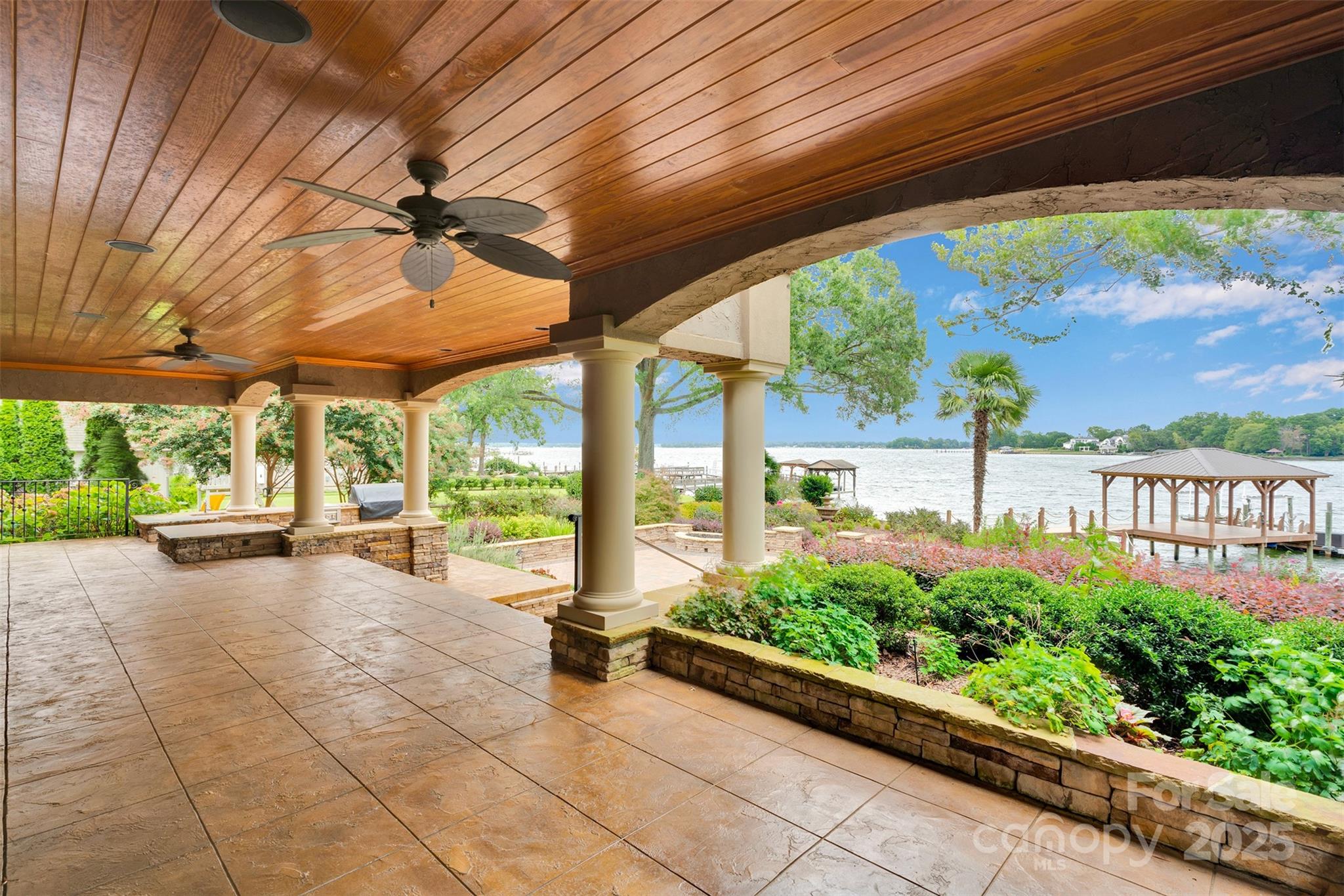 Island Forest - Residential