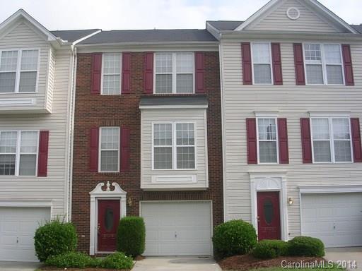 3 Bedroom 2 Full baths and 2 Half Baths, 3-story Town home. Great Room-Dining Room combination, a half Bathroom, eat-in Kitchen with Prep Island and appliances (Range/Oven, microwave, side-by-side Refrigerator and Dishwasher). Upstairs you will find 3 Bedrooms, including the carpeted Master Bedroom with walk-in closet, a private Bathroom with dual sink, garden tub and separate shower.  The 2 quest bedrooms are both carpeted and share a full hall bath.