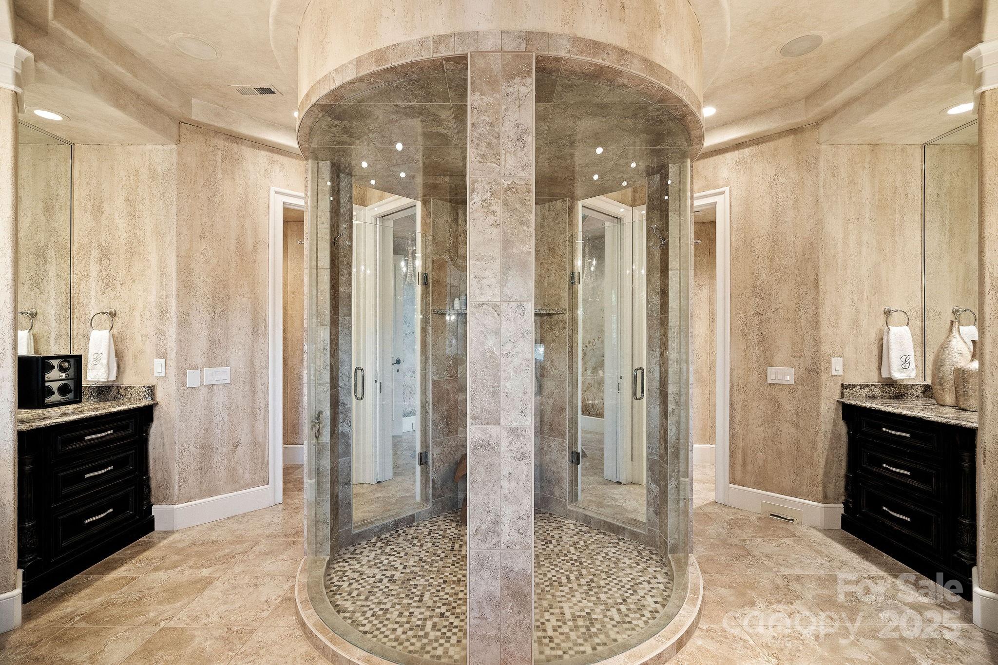 The Peninsula - Residential