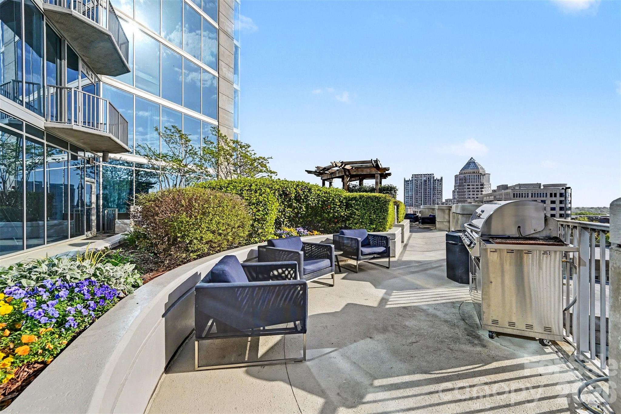 Avenue Condominiums - Residential