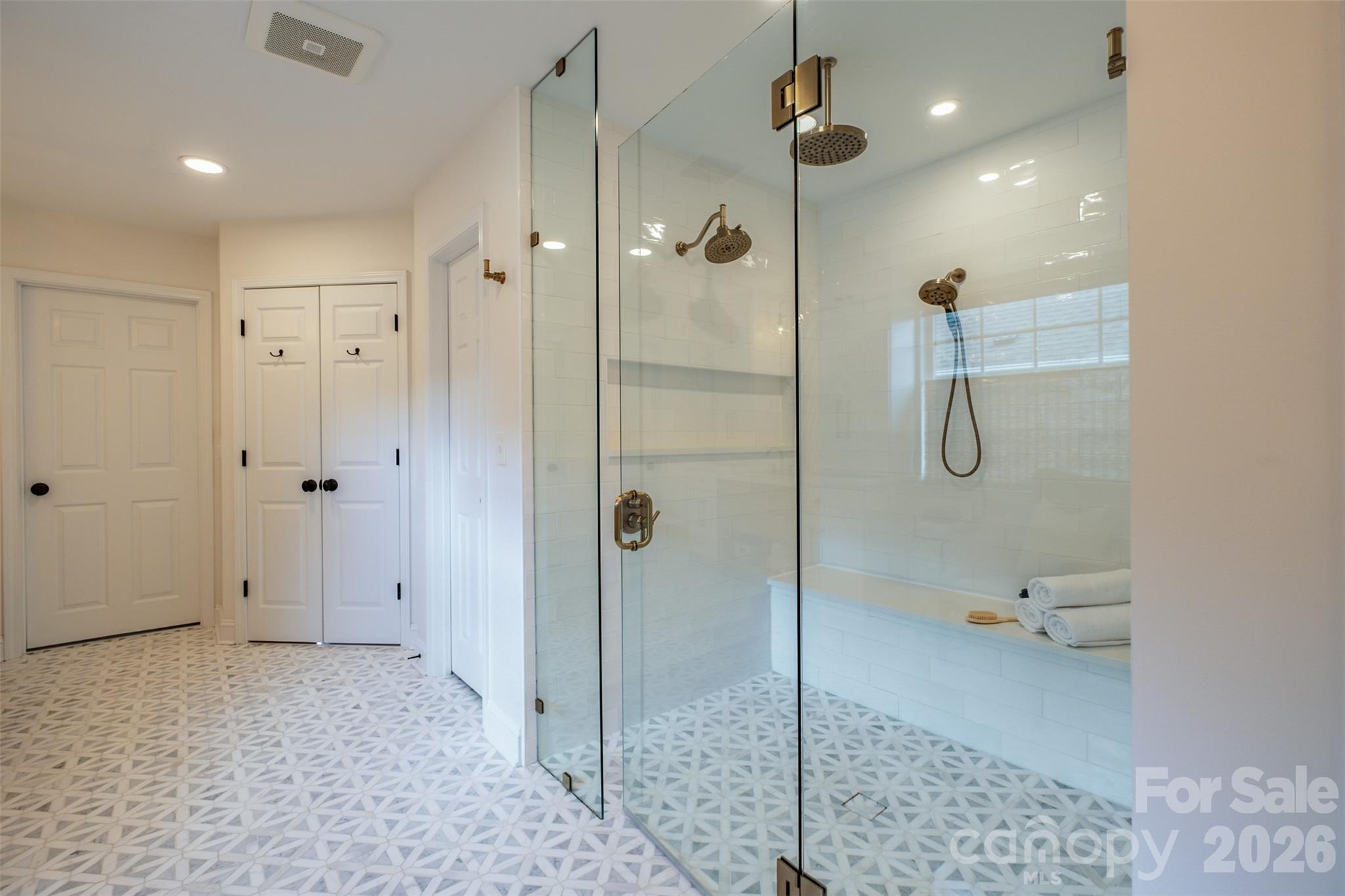Hunter Oaks - Residential