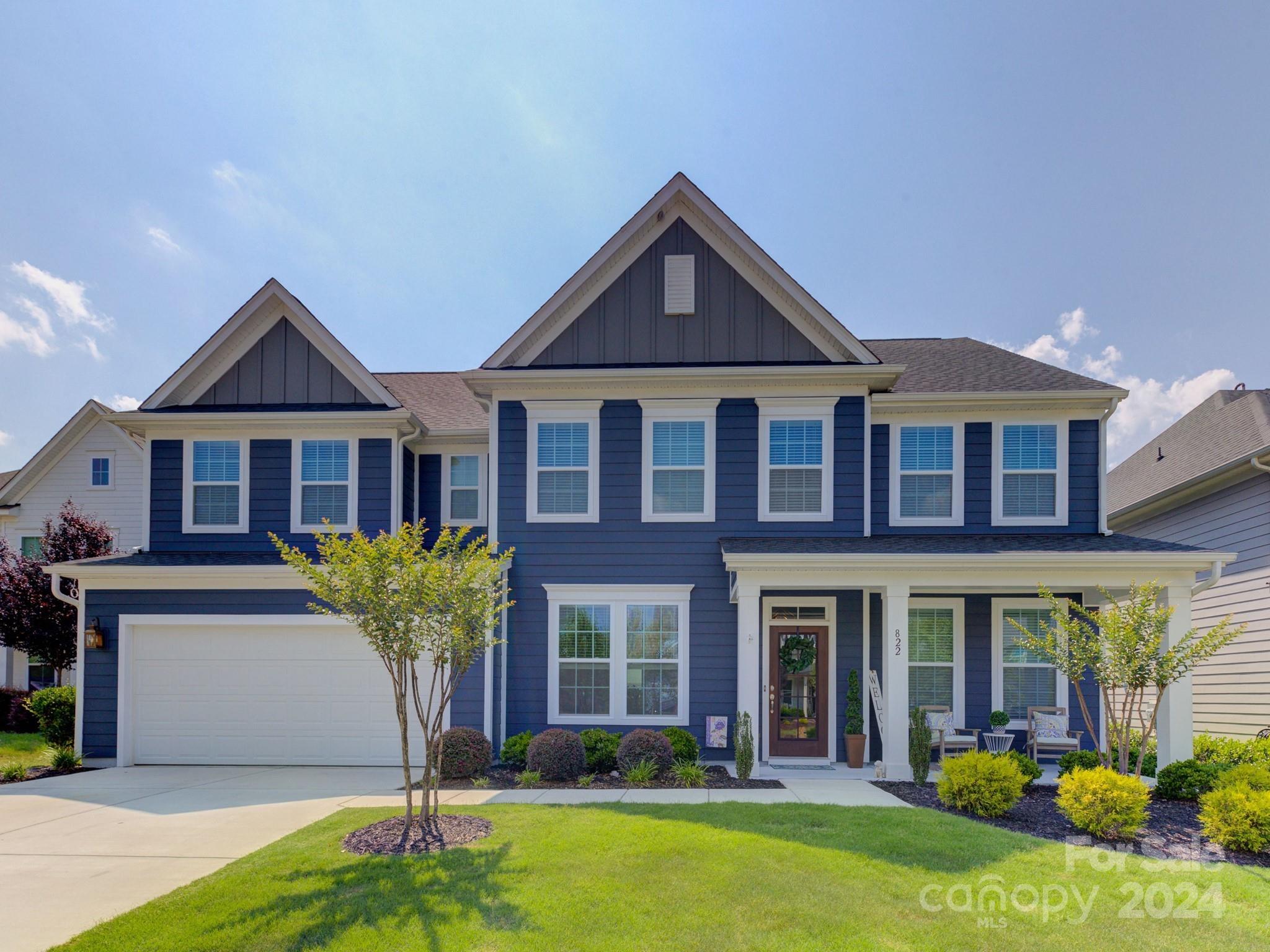 Stunning home in Fort Mill's popular Masons Bend neighborhood with a lovely BACK YARD POOL! Sellers have outdone themselves with beautiful updates and wow factors at every turn! Fantastic location within the amenity rich community so close to trail heads and the Catawba River. Lovely open floor plan with an en trend chef's kitchen and huge entertainer's island. Hard to find flex/bonus room on the main level! The upstairs does not disappoint with exceptional attention to detail. The large loft/second living area and spacious bedrooms complete this highly desirable plan. The primary bedroom suite with custom closet is amazing! Updates include stylish flooring, built-ins, ceiling fans, and incredible designer light fixtures! Outside is an entertainer's dream. You will be impressed by the delightful covered patio and awesome pool perfect to enjoy our Carolina weather! Neighborhood amenities include pools, wooded trails, fitness center, river access, and more!