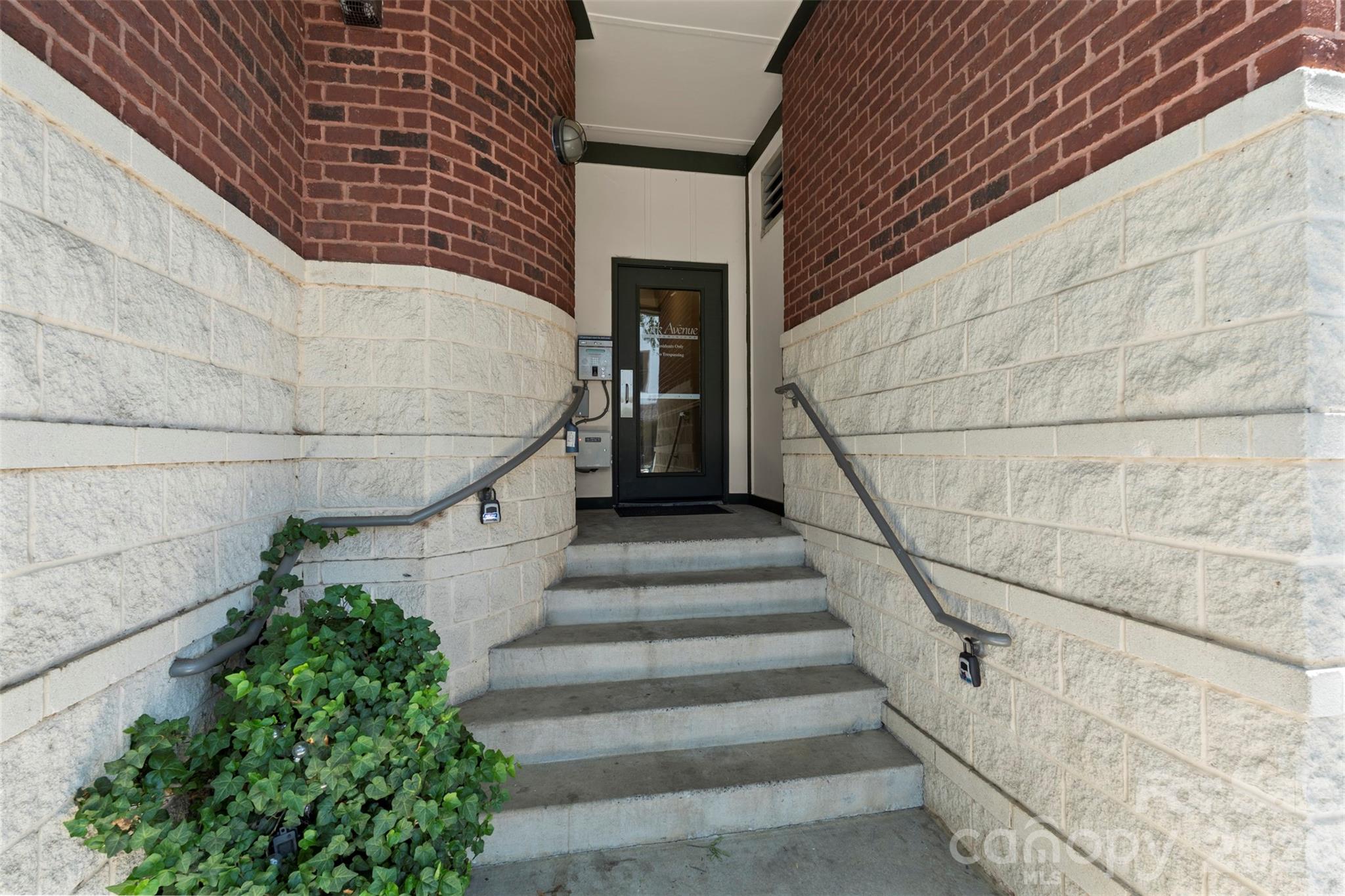 Park Avenue Condominiums - Residential