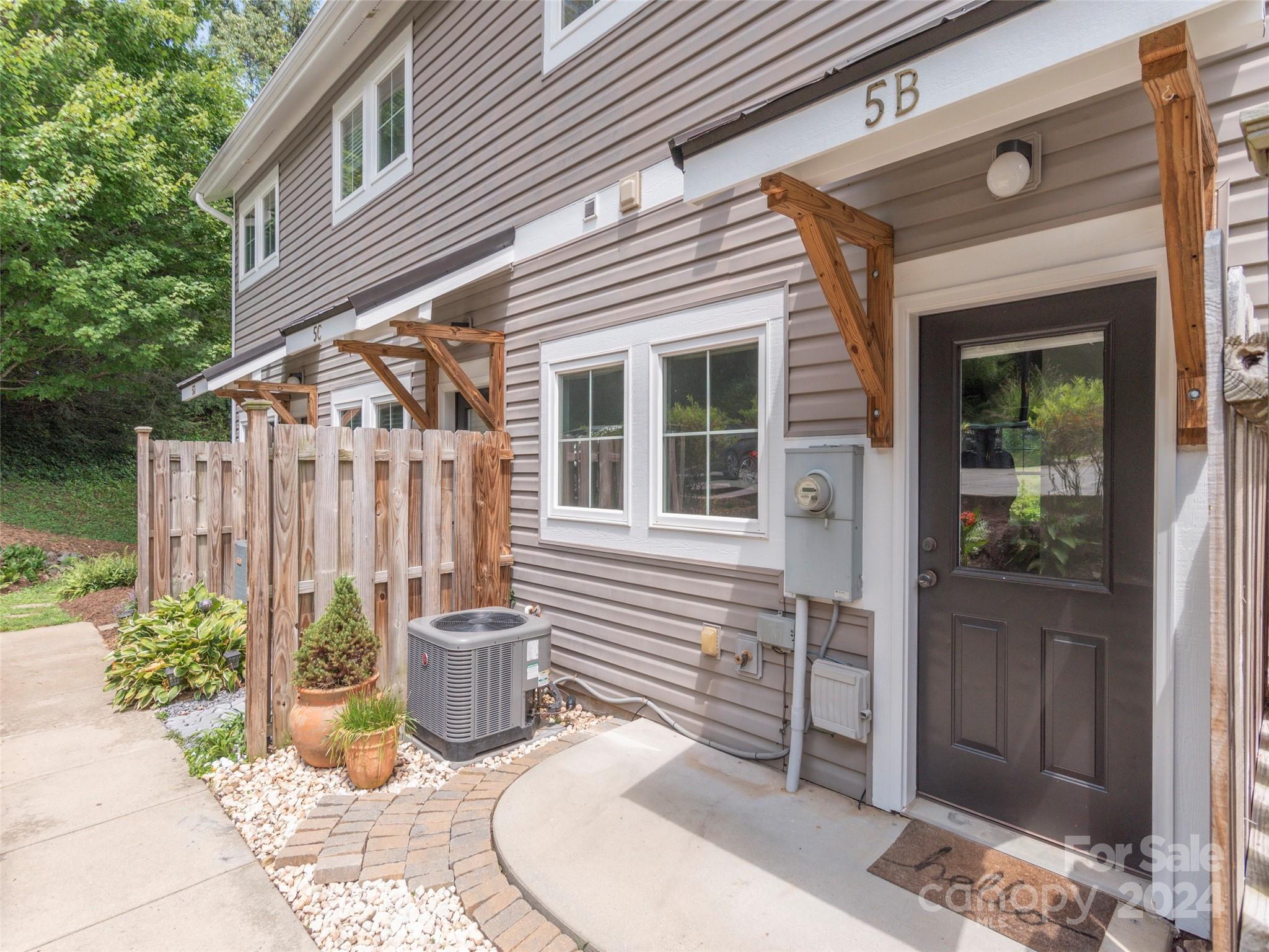Elk Mountain Townhomes - Residential