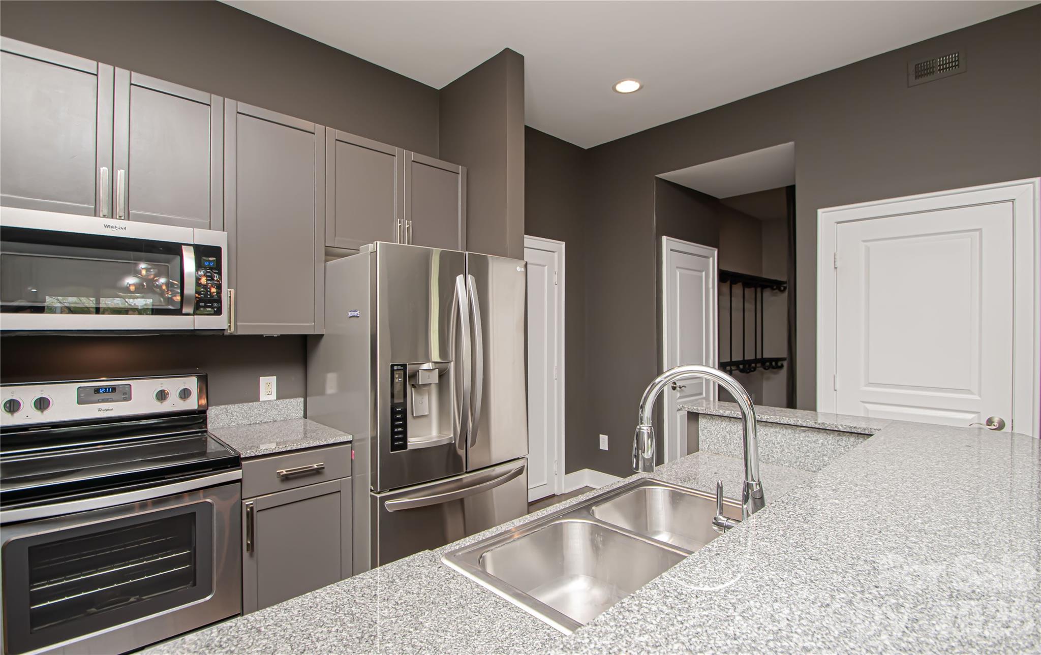 Park Avenue Condominiums - Residential