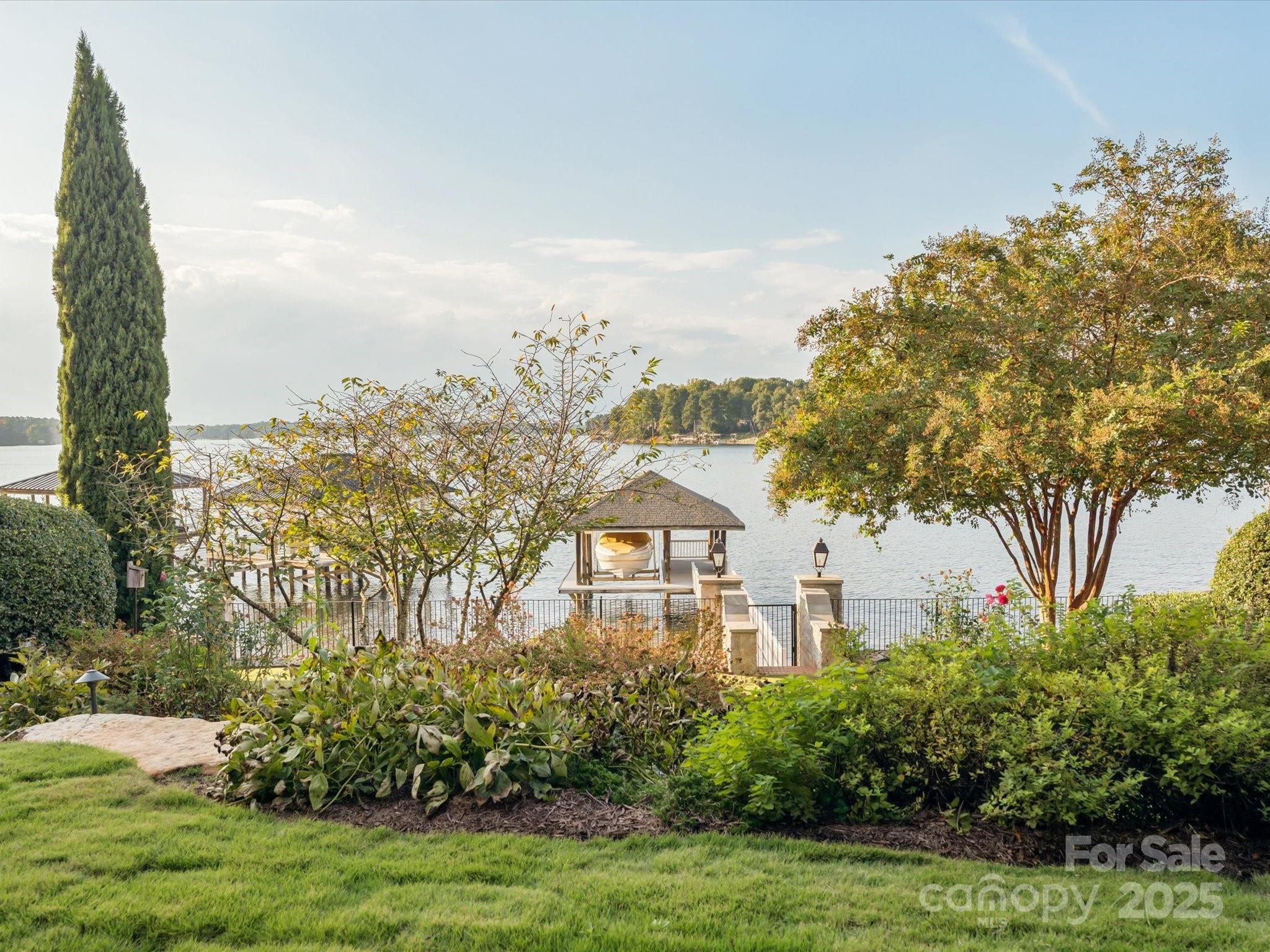 Joslin Pointe - Residential