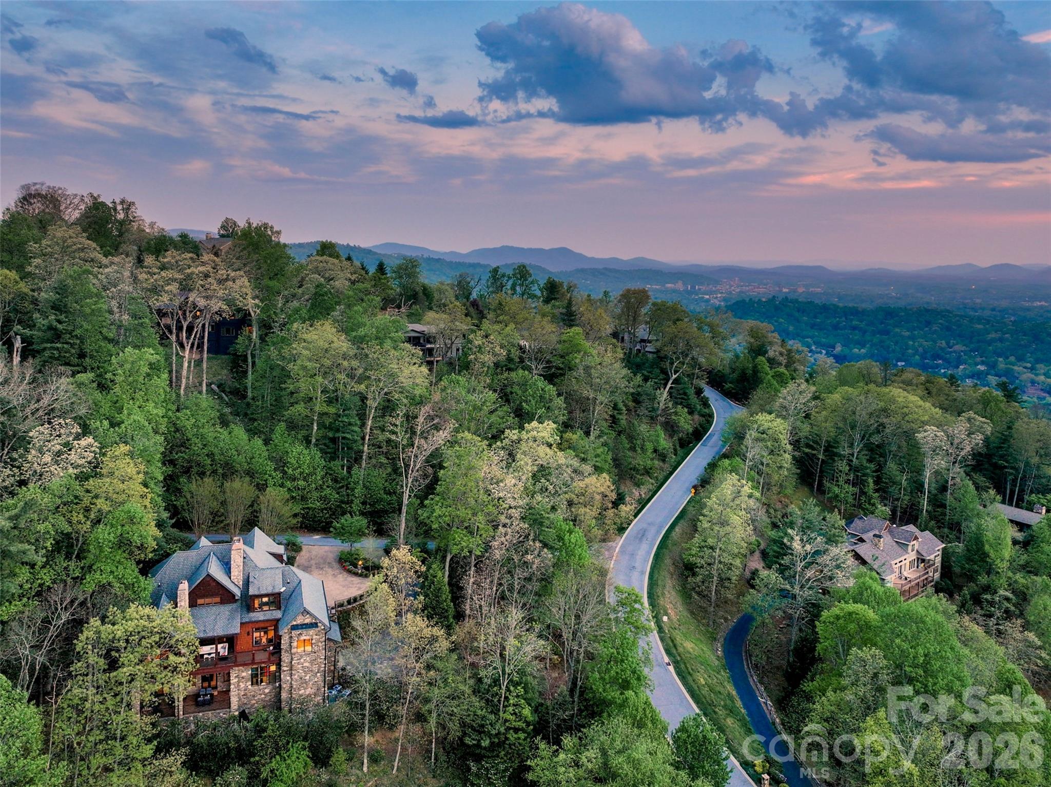 Reynolds Mountain - Residential