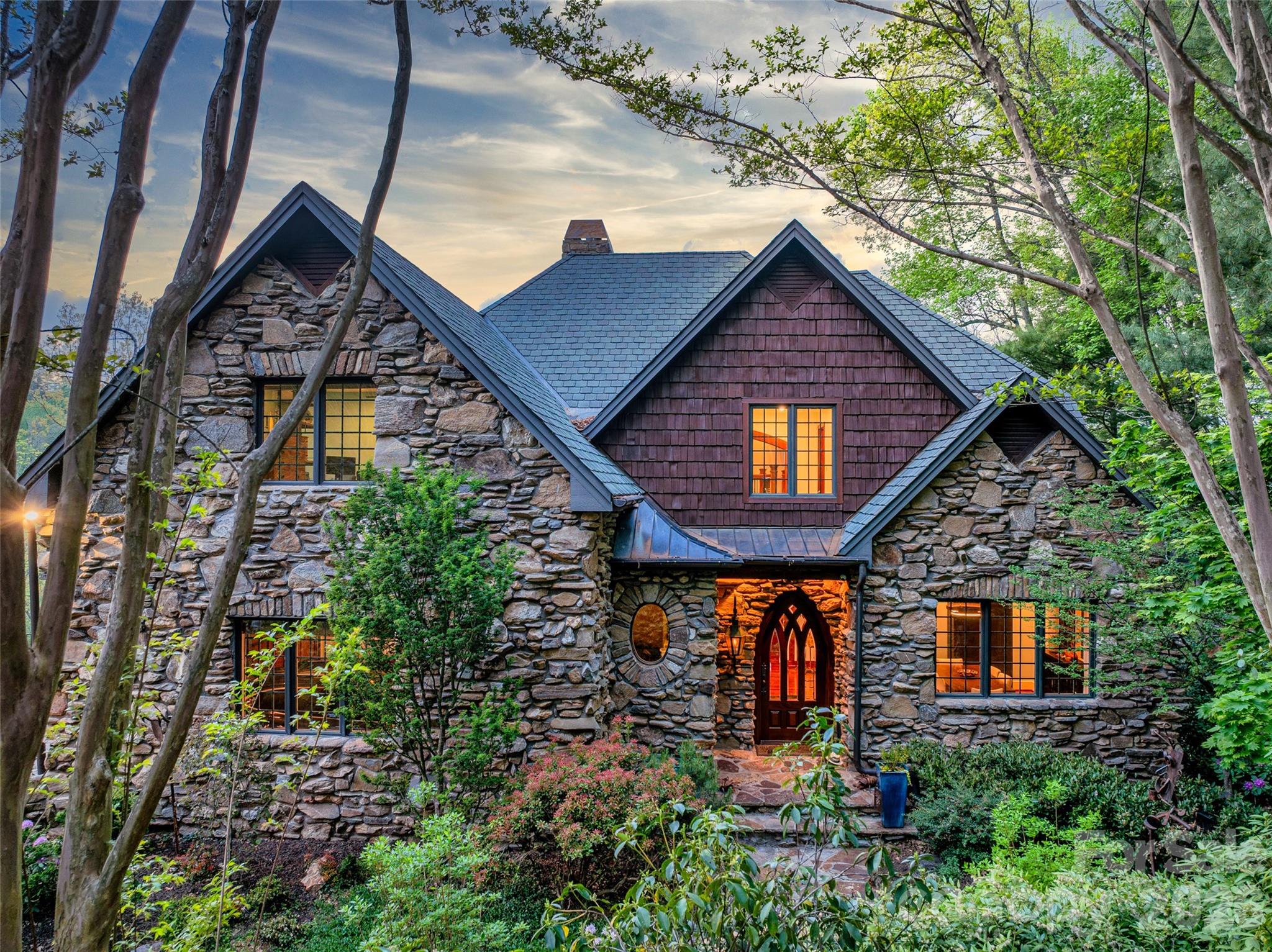 Reynolds Mountain - Residential