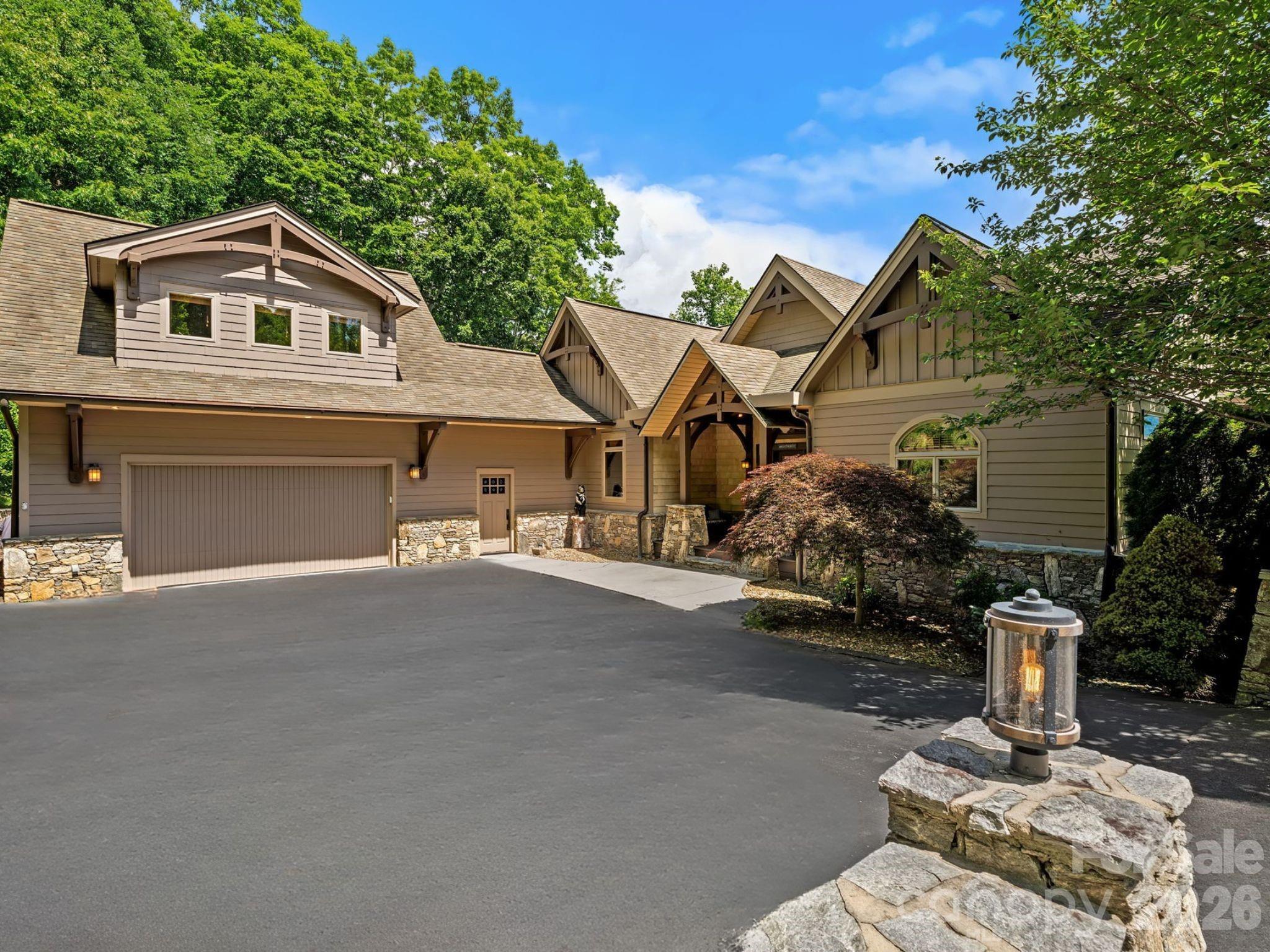 Laurel Ridge Country Club - Residential