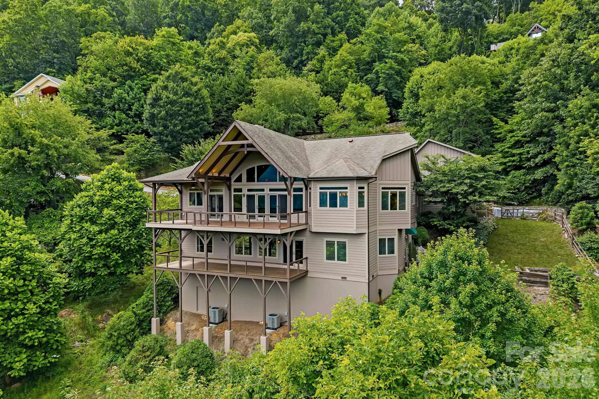 Laurel Ridge Country Club - Residential