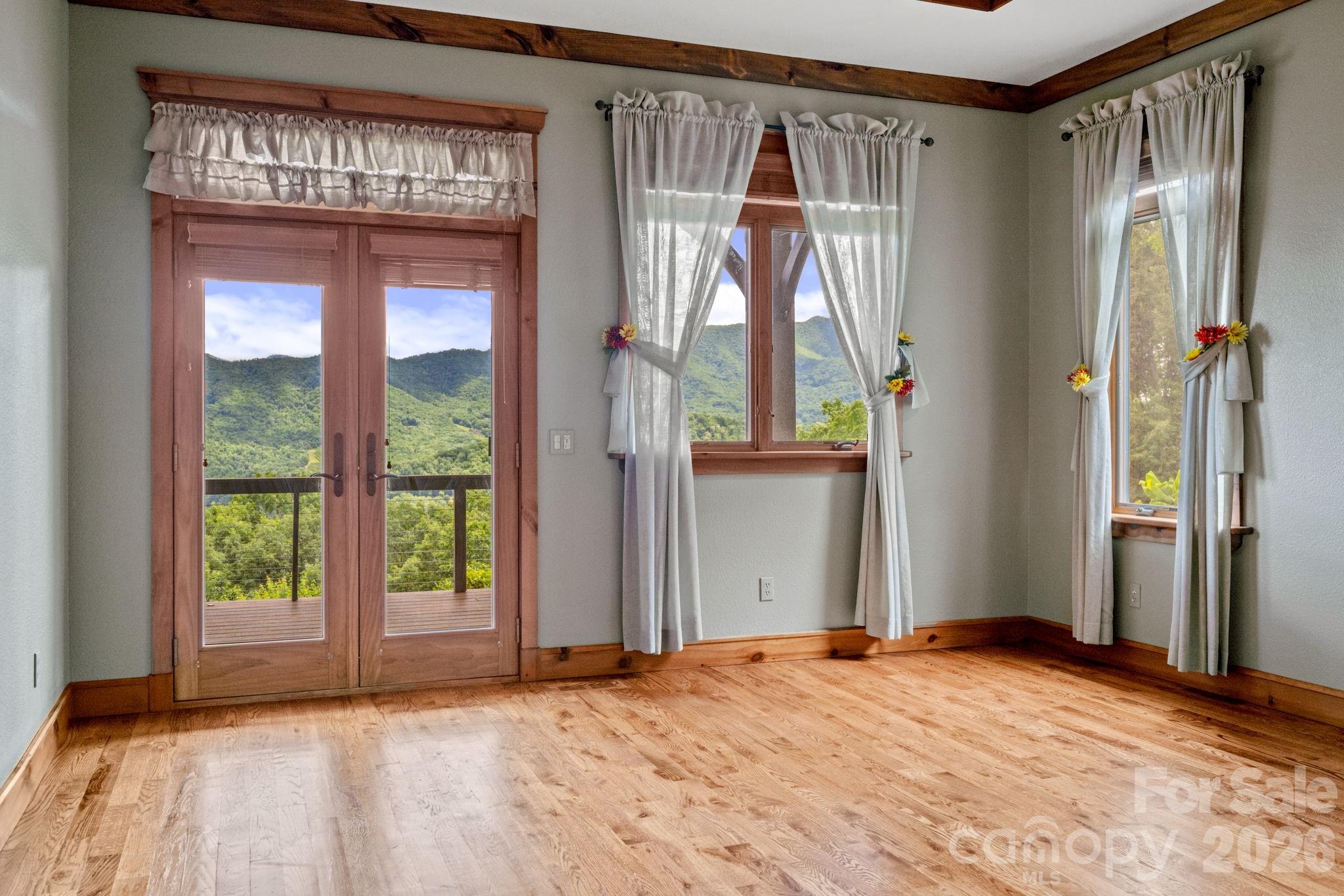 Laurel Ridge Country Club - Residential