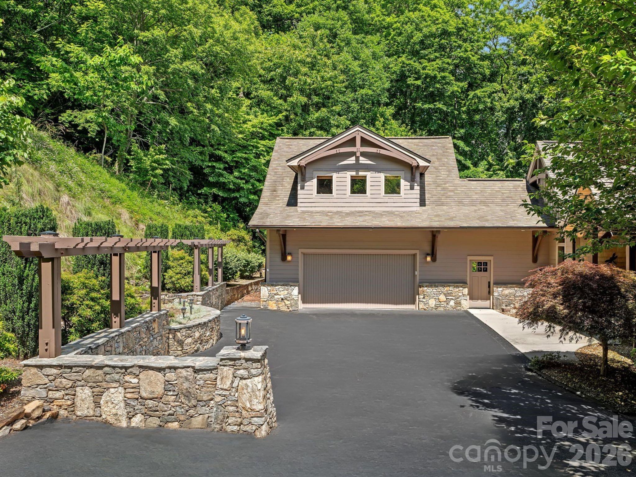 Laurel Ridge Country Club - Residential